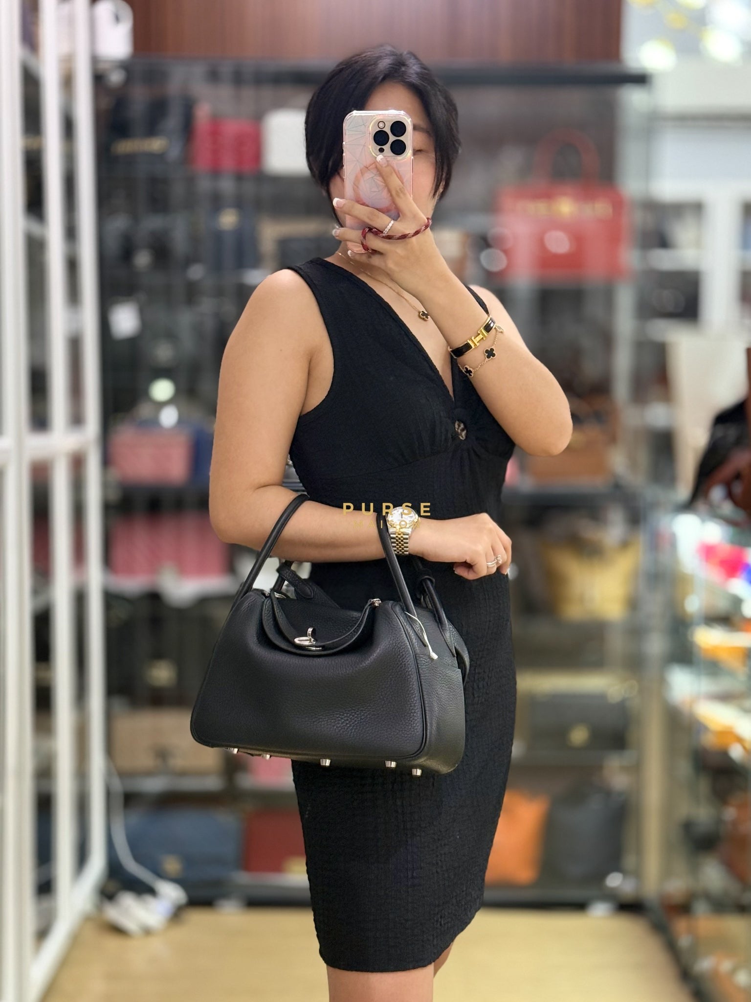Lindy 26 in Noir Clemence Leather Palladium Hardware Stamp D(2019) | Purse Maison Luxury Bags Shop