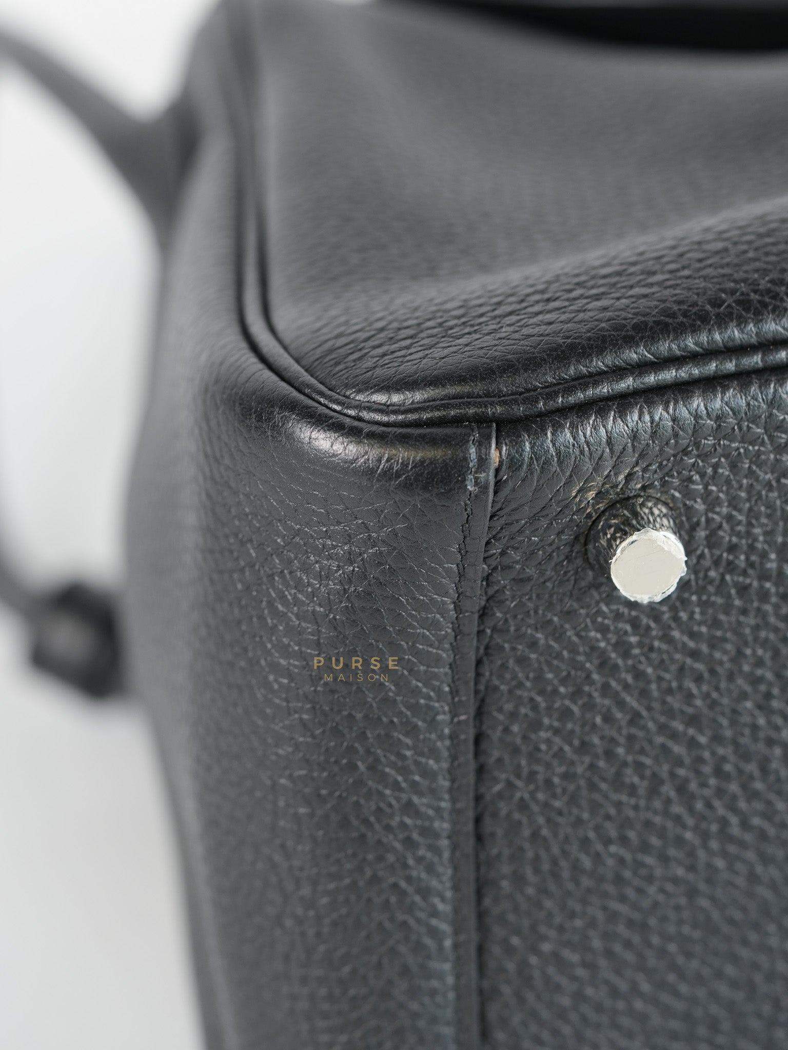 Lindy 26 in Noir Clemence Leather Palladium Hardware Stamp D(2019) | Purse Maison Luxury Bags Shop
