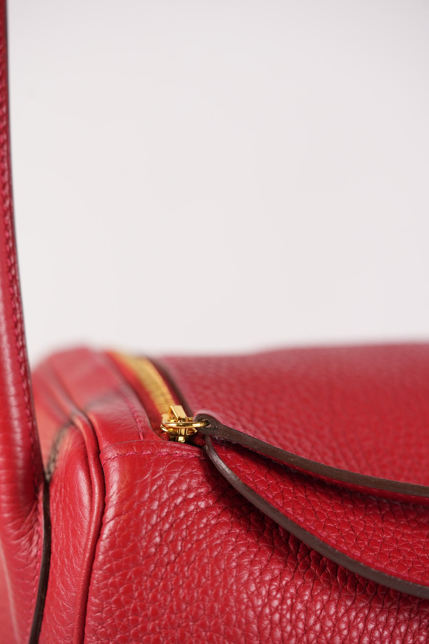 Lindy 26 in Red Clemence Leather and Gold Hardware Stamp C (2018) | Purse Maison Luxury Bags Shop