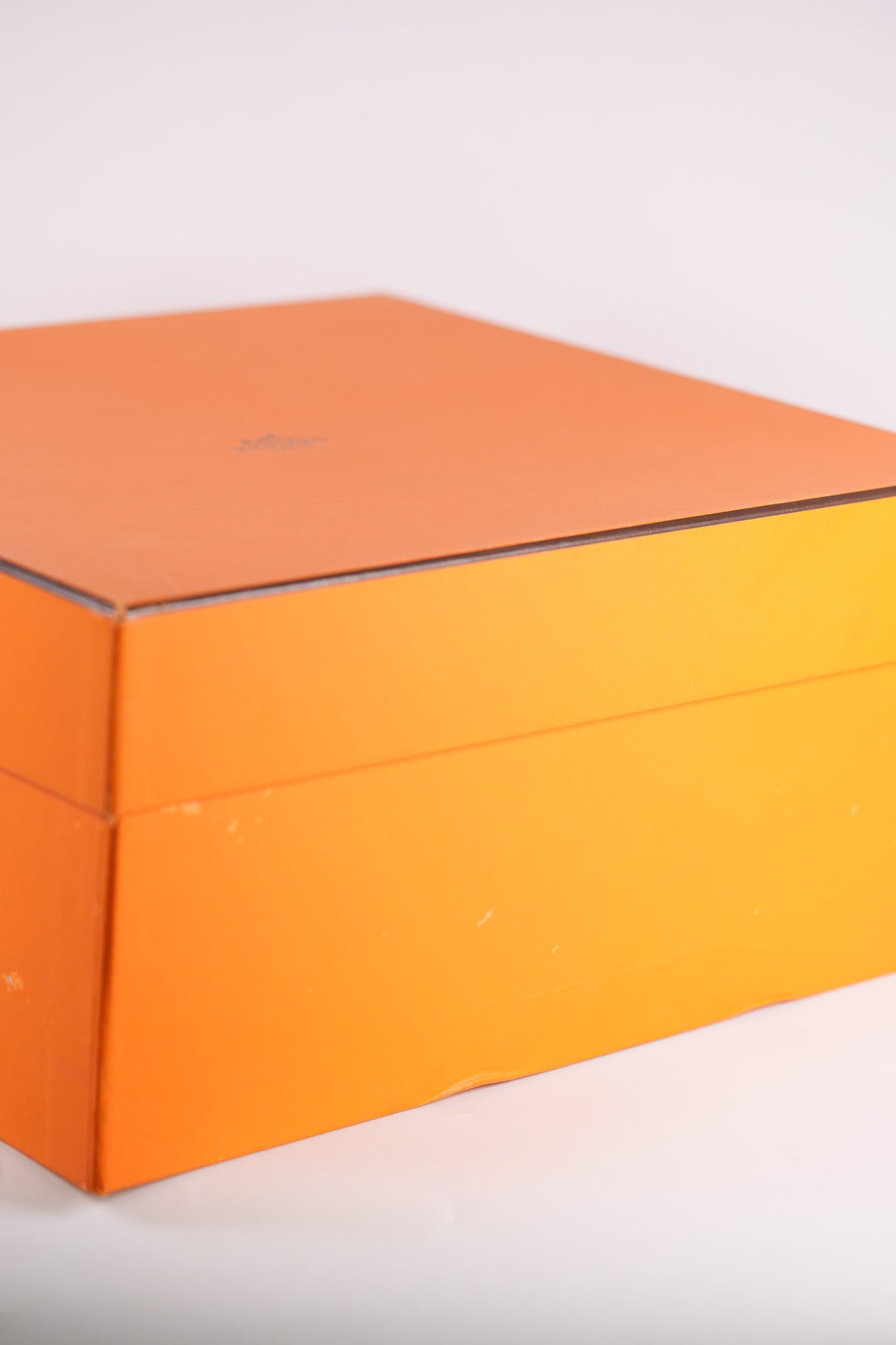 Lindy 26 in Red Clemence Leather and Gold Hardware Stamp C (2018) | Purse Maison Luxury Bags Shop