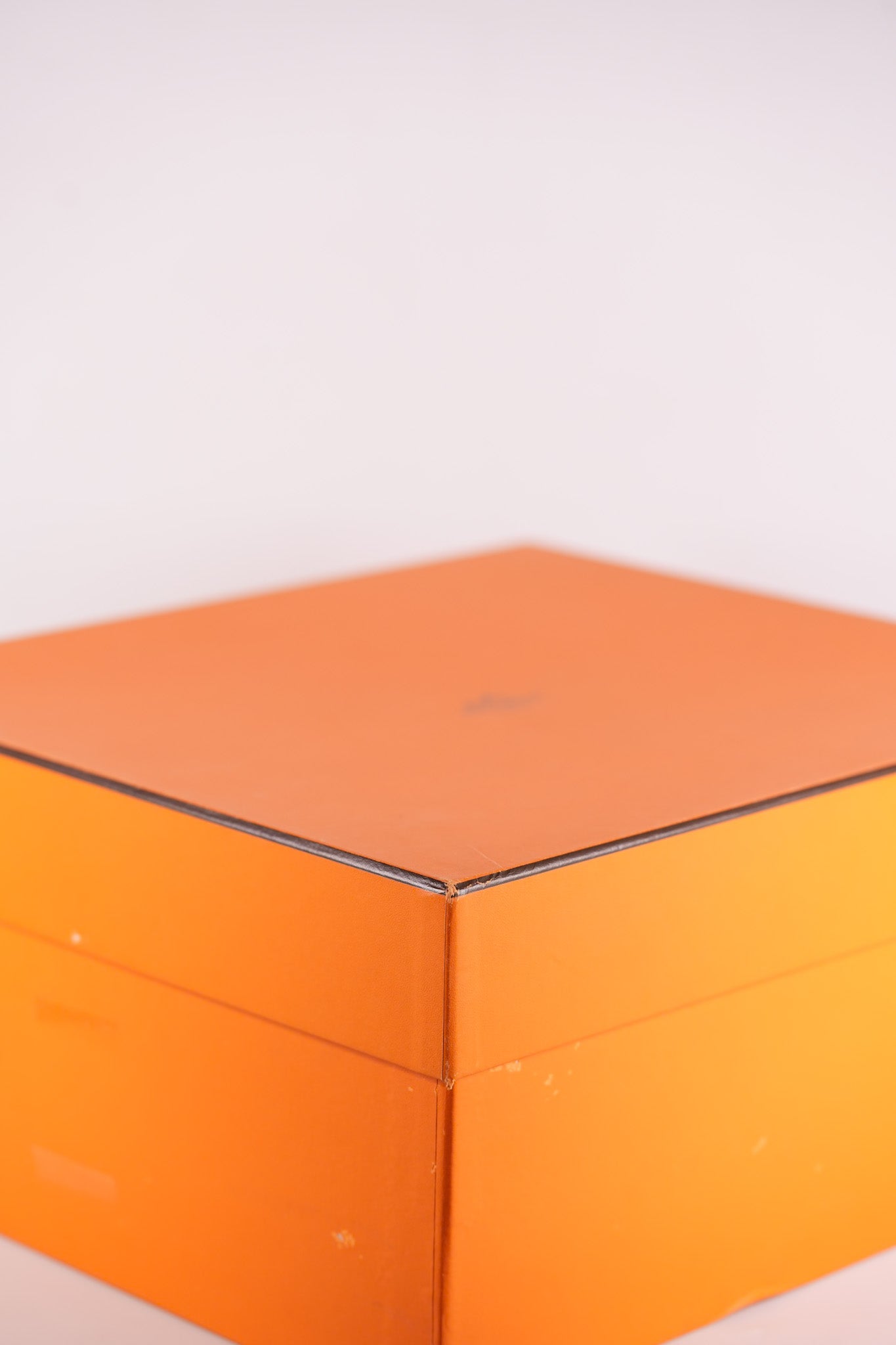 Lindy 26 in Red Clemence Leather and Gold Hardware Stamp C (2018) | Purse Maison Luxury Bags Shop