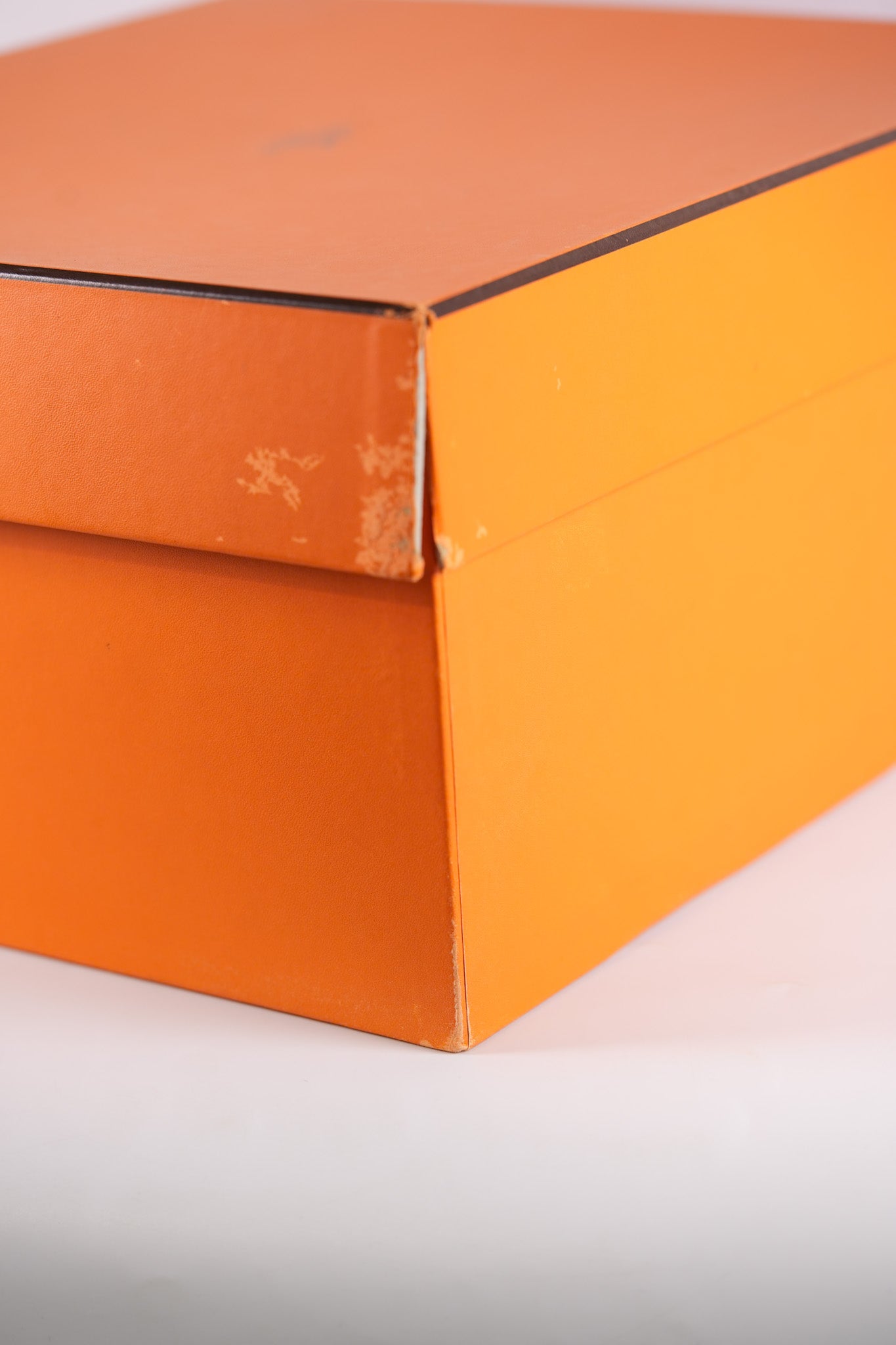 Lindy 26 in Red Clemence Leather and Gold Hardware Stamp C (2018) | Purse Maison Luxury Bags Shop