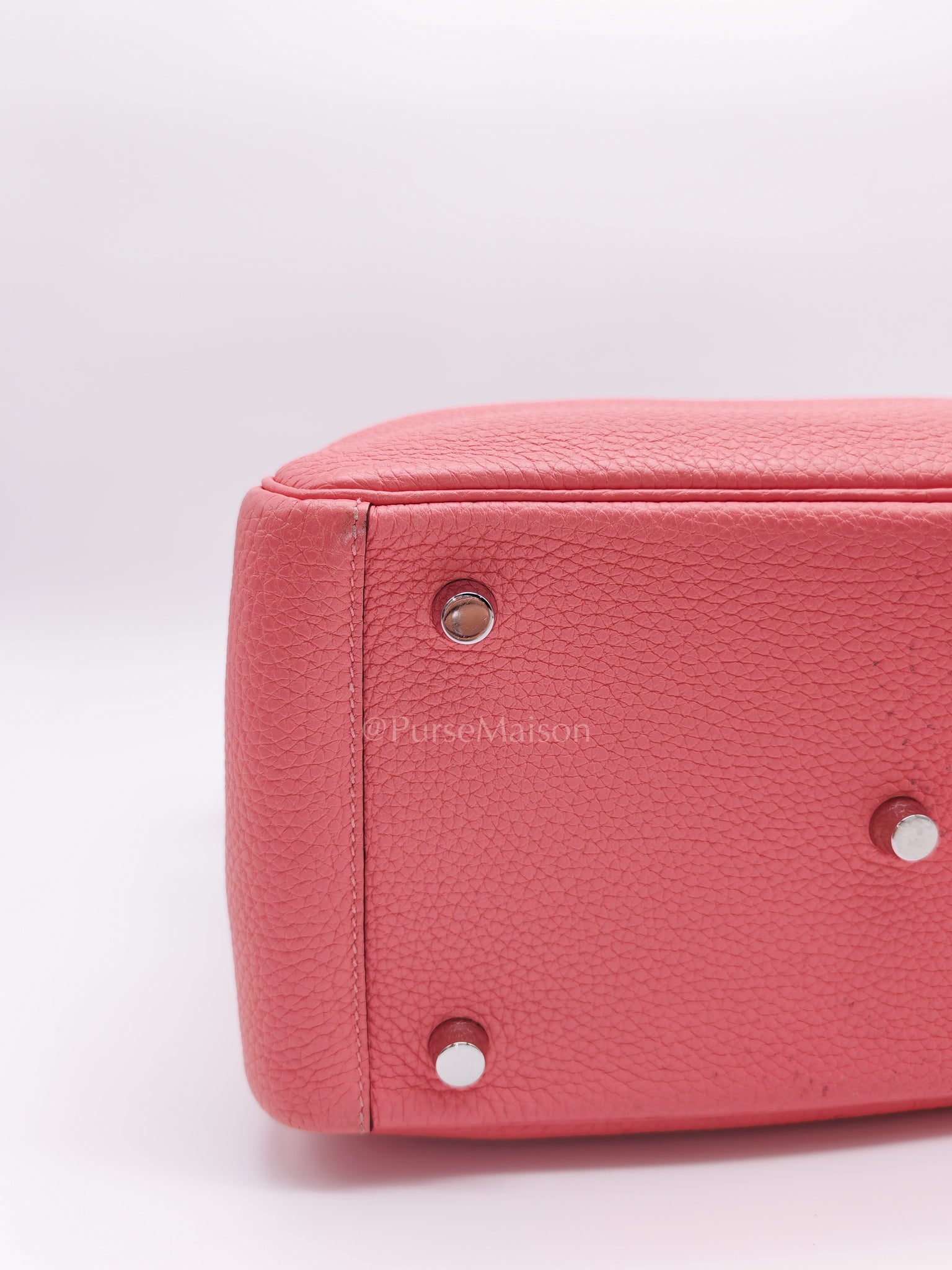 Lindy 26 in Rose Azalee Clemence Leather and Palladium Hardware Stamp Z (2021) | Purse Maison Luxury Bags Shop
