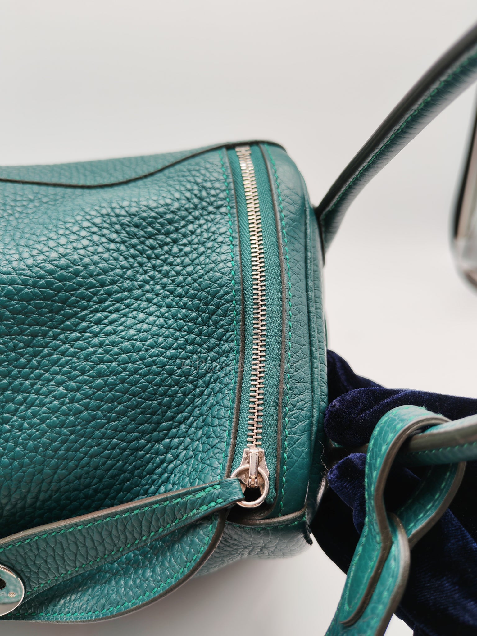 Lindy 26 Malachite Green Clemence Leather and Palladium Hardware Stamp A (2017) | Purse Maison Luxury Bags Shop