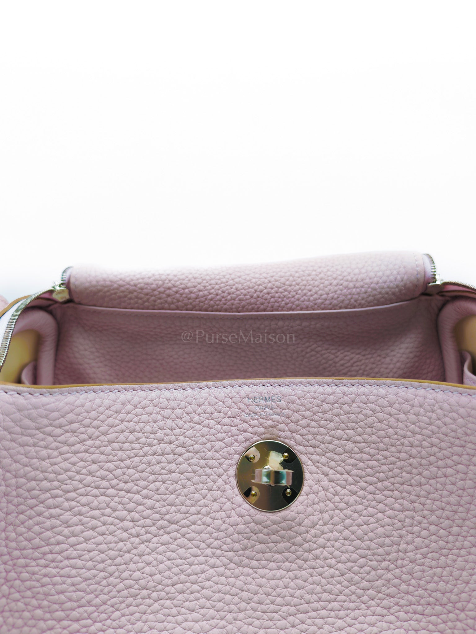 Lindy 26 Mauve Pale in Clemence Bull Calfskin Leather and Palladium Hardware Stamp W (2024) | Purse Maison Luxury Bags Shop