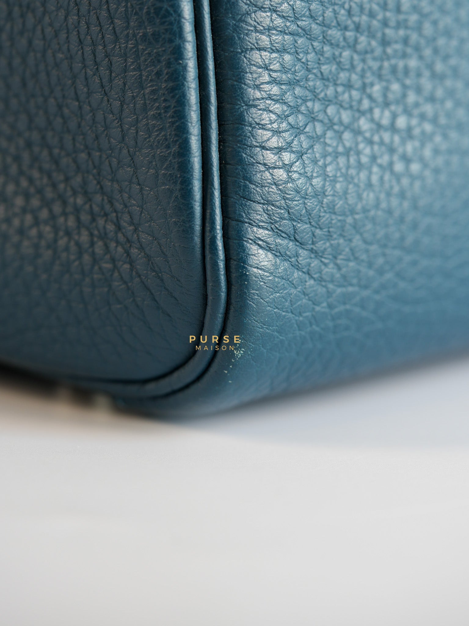 Lindy 30 Cobalt Clemence Leather and Palladium Hardware Stamp A | Purse Maison Luxury Bags Shop