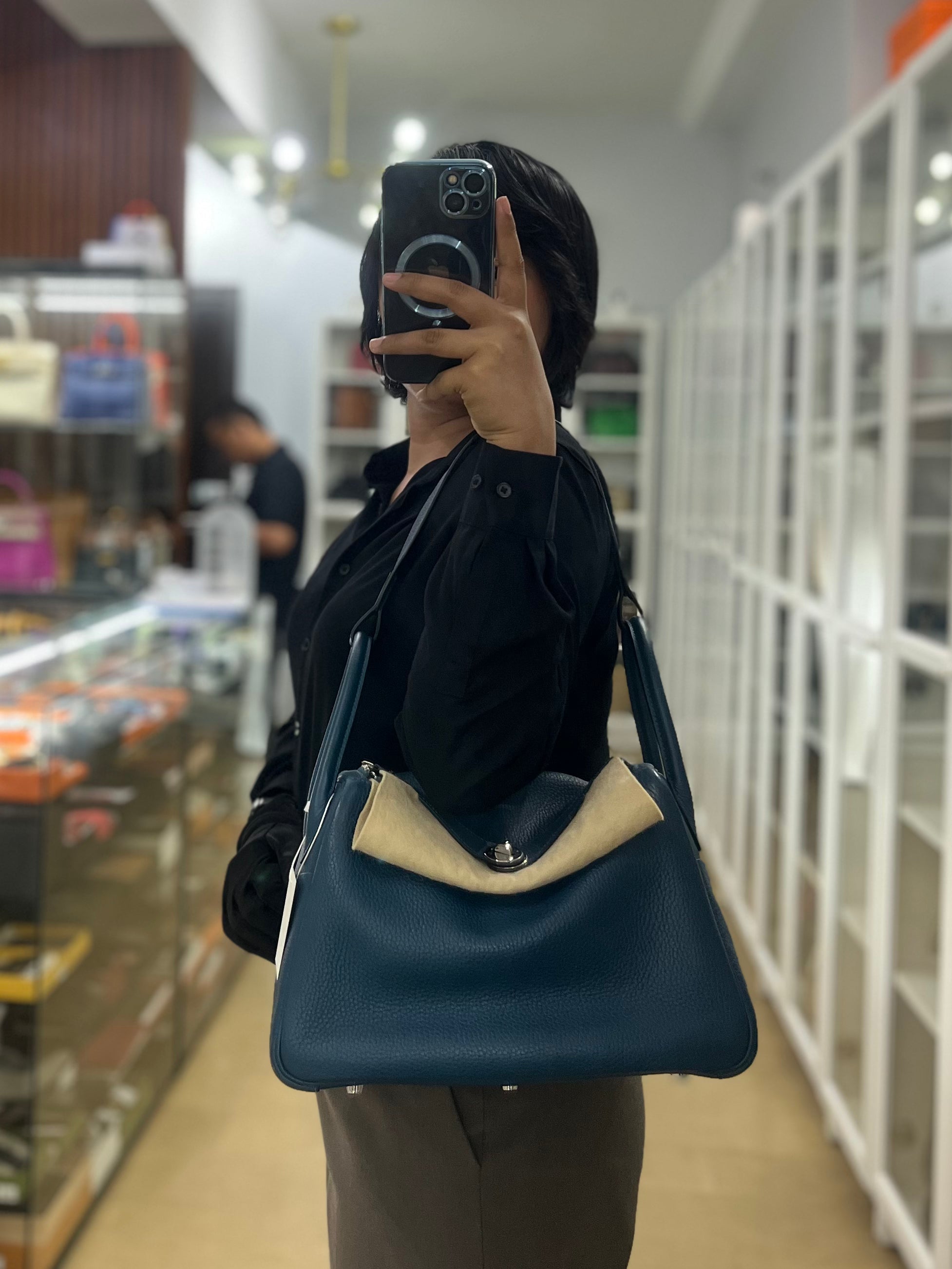 Lindy 30 Cobalt Clemence Leather and Palladium Hardware Stamp A | Purse Maison Luxury Bags Shop