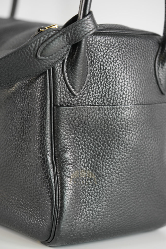 Lindy 30 in Black Clemence Leather Gold Hardware Stamp D(2019) | Purse Maison Luxury Bags Shop