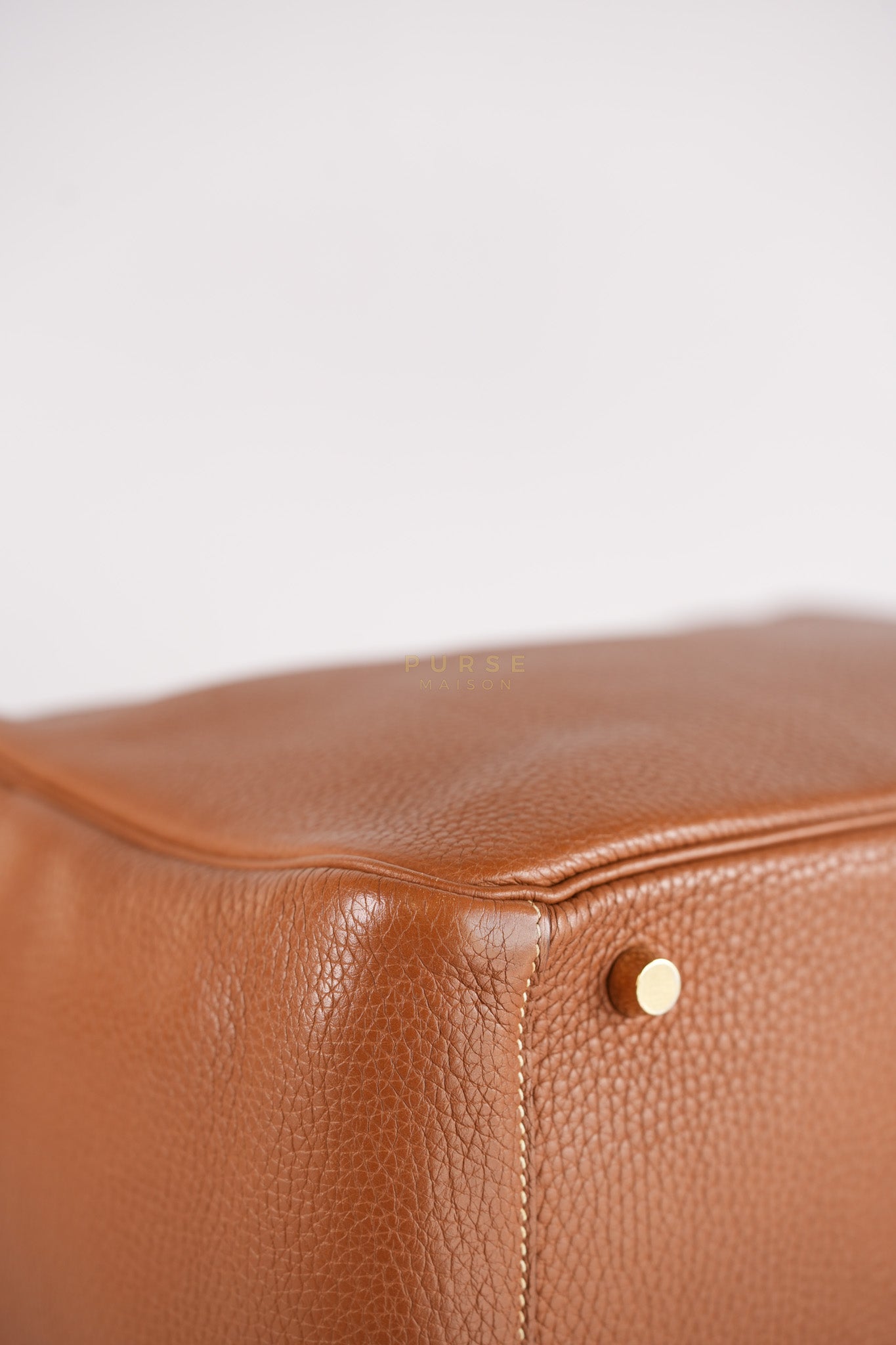 Lindy 30 in Gold Clemence Leather Gold Hardware Stamp A(2017) | Purse Maison Luxury Bags Shop