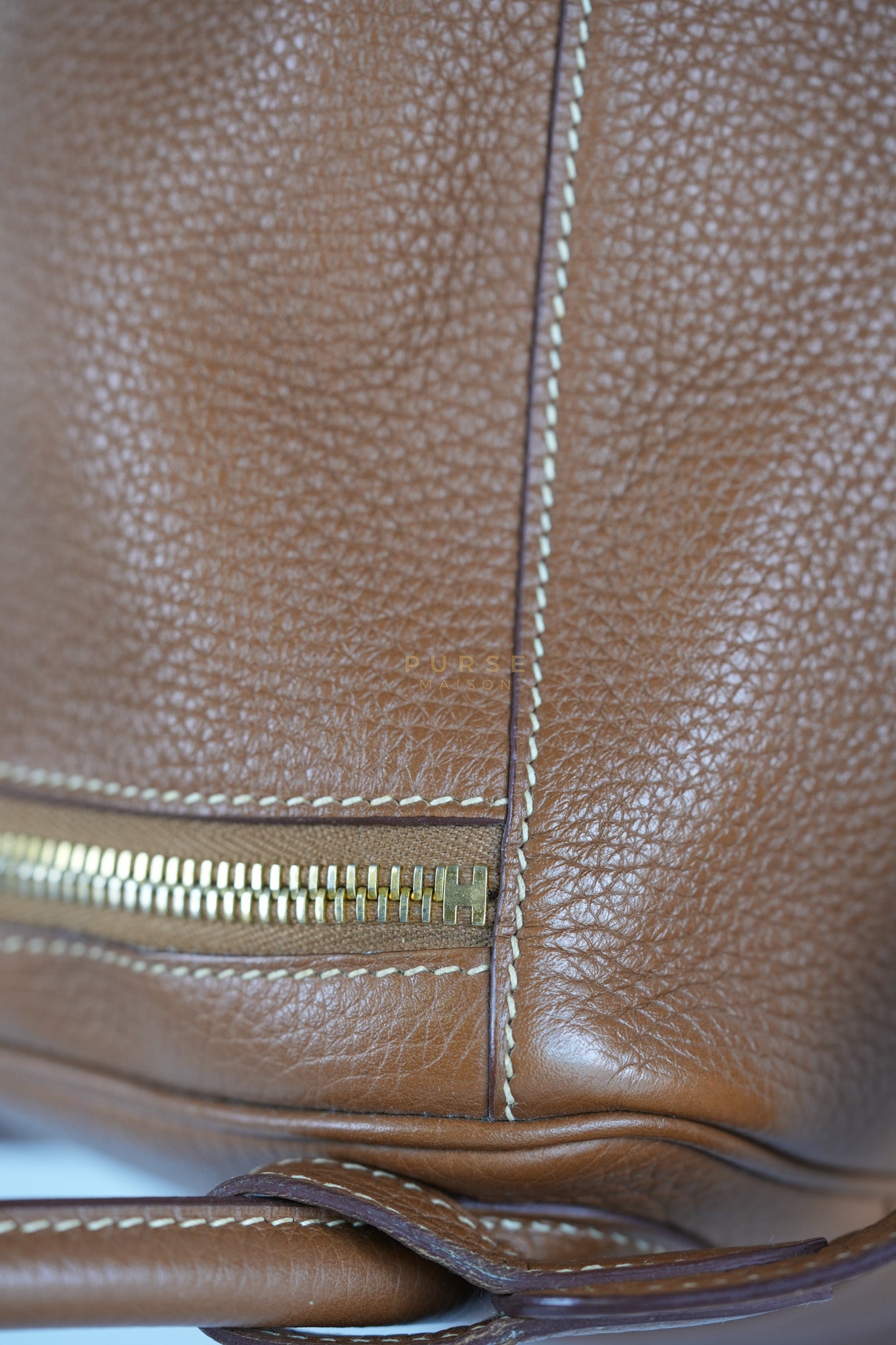 Lindy 30 in Gold Clemence Leather Gold Hardware Stamp A(2017) | Purse Maison Luxury Bags Shop