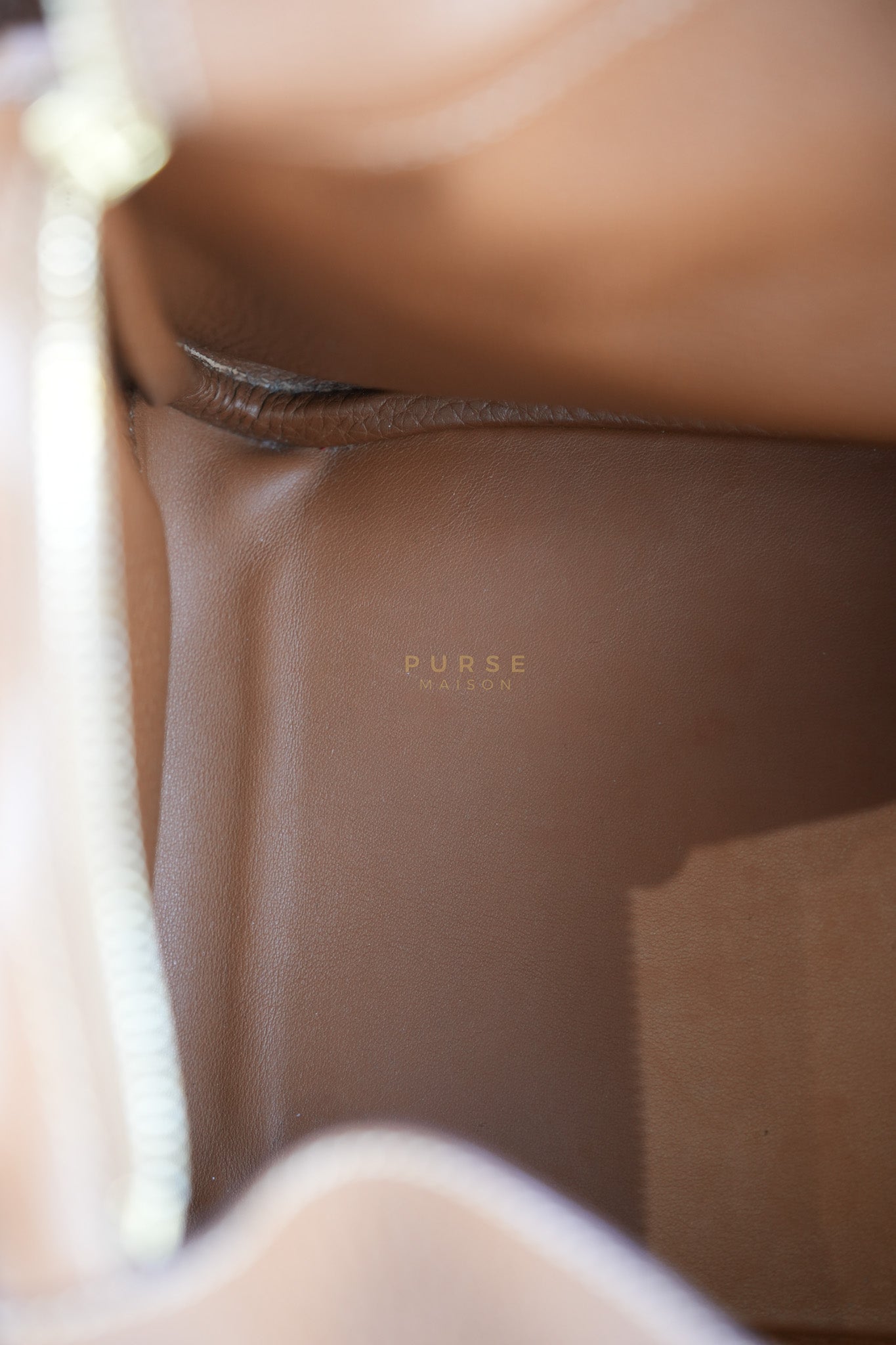 Lindy 30 in Gold Clemence Leather Gold Hardware Stamp A(2017) | Purse Maison Luxury Bags Shop