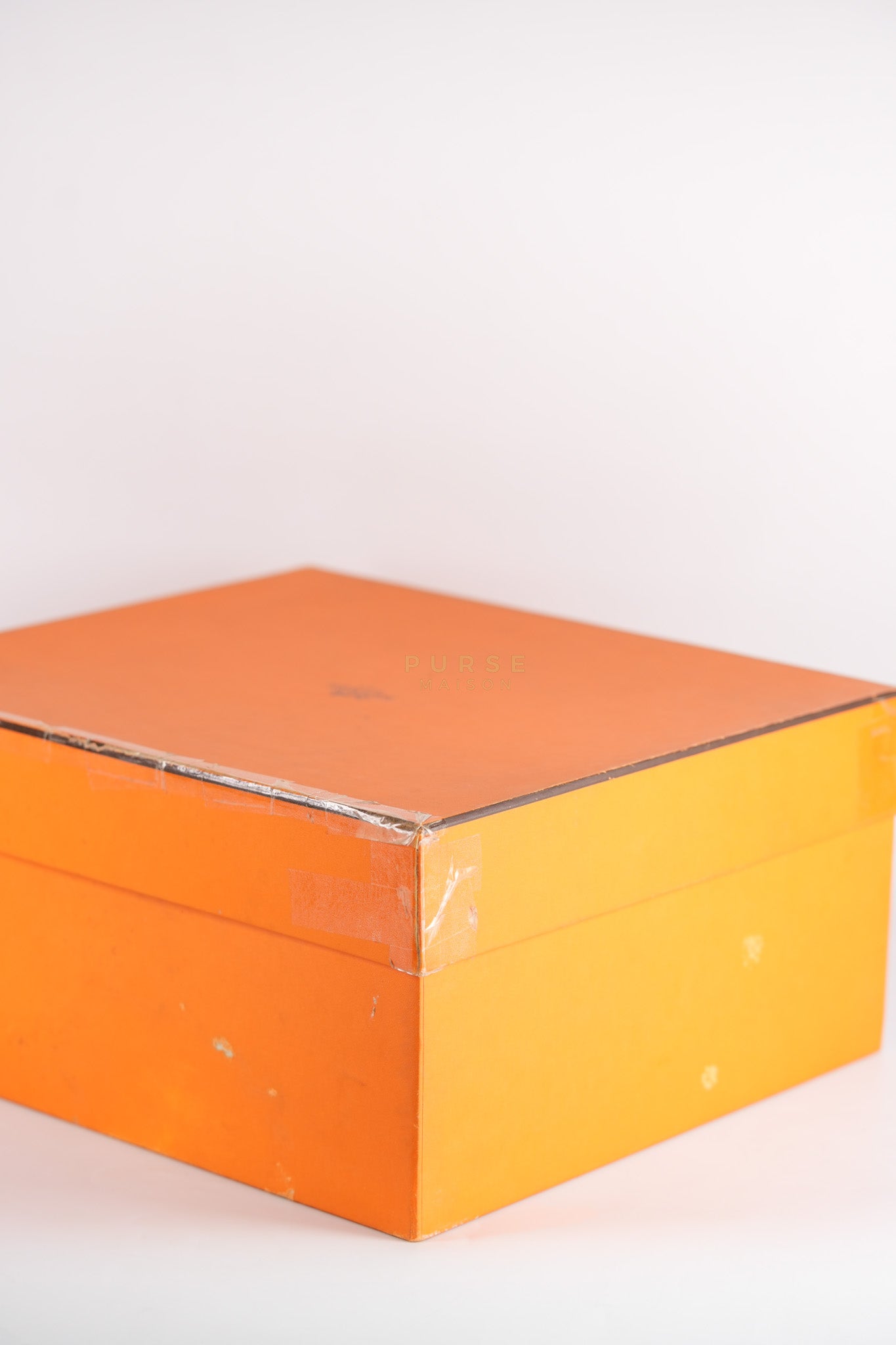 Lindy 30 in Gold Clemence Leather Gold Hardware Stamp A(2017) | Purse Maison Luxury Bags Shop