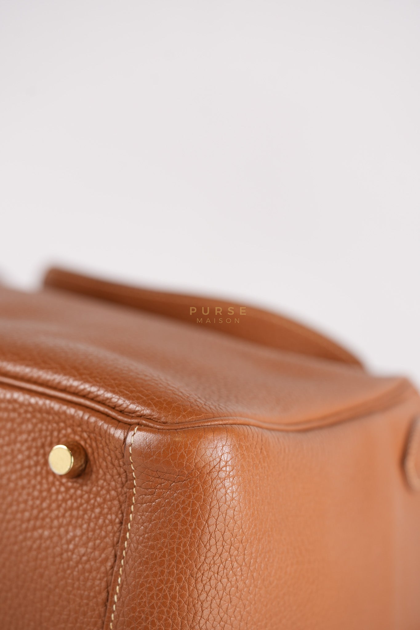 Lindy 30 in Gold Clemence Leather Gold Hardware Stamp A(2017) | Purse Maison Luxury Bags Shop