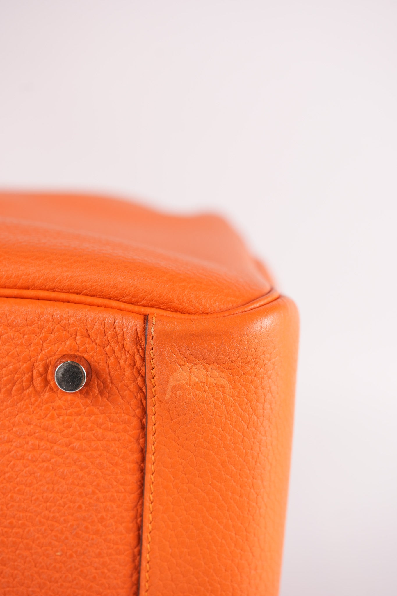 Lindy 34 in Orange Clemence Leather Palladium Hardware Stamp T(2015) | Purse Maison Luxury Bags Shop