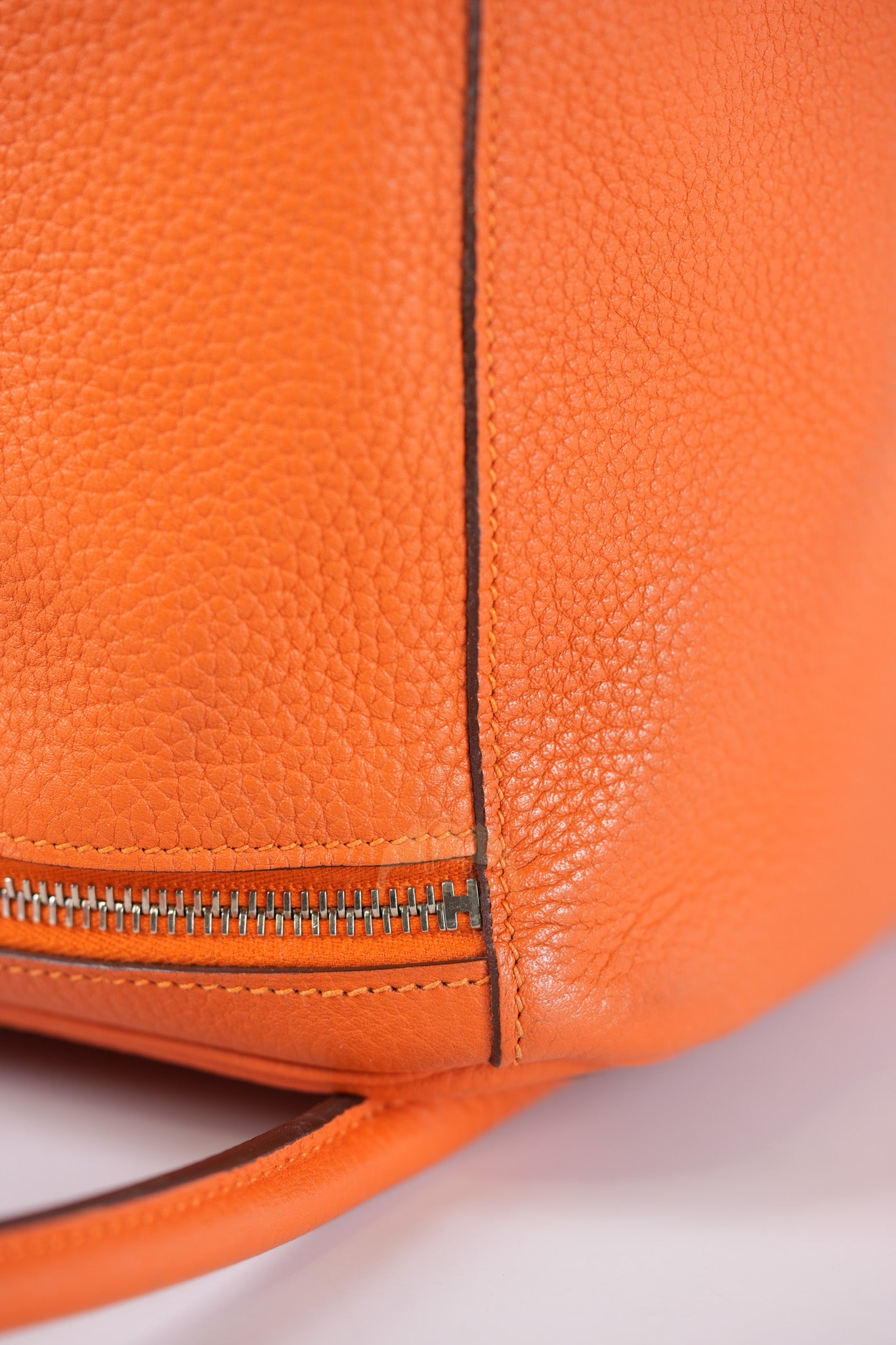 Lindy 34 in Orange Clemence Leather Palladium Hardware Stamp T(2015) | Purse Maison Luxury Bags Shop
