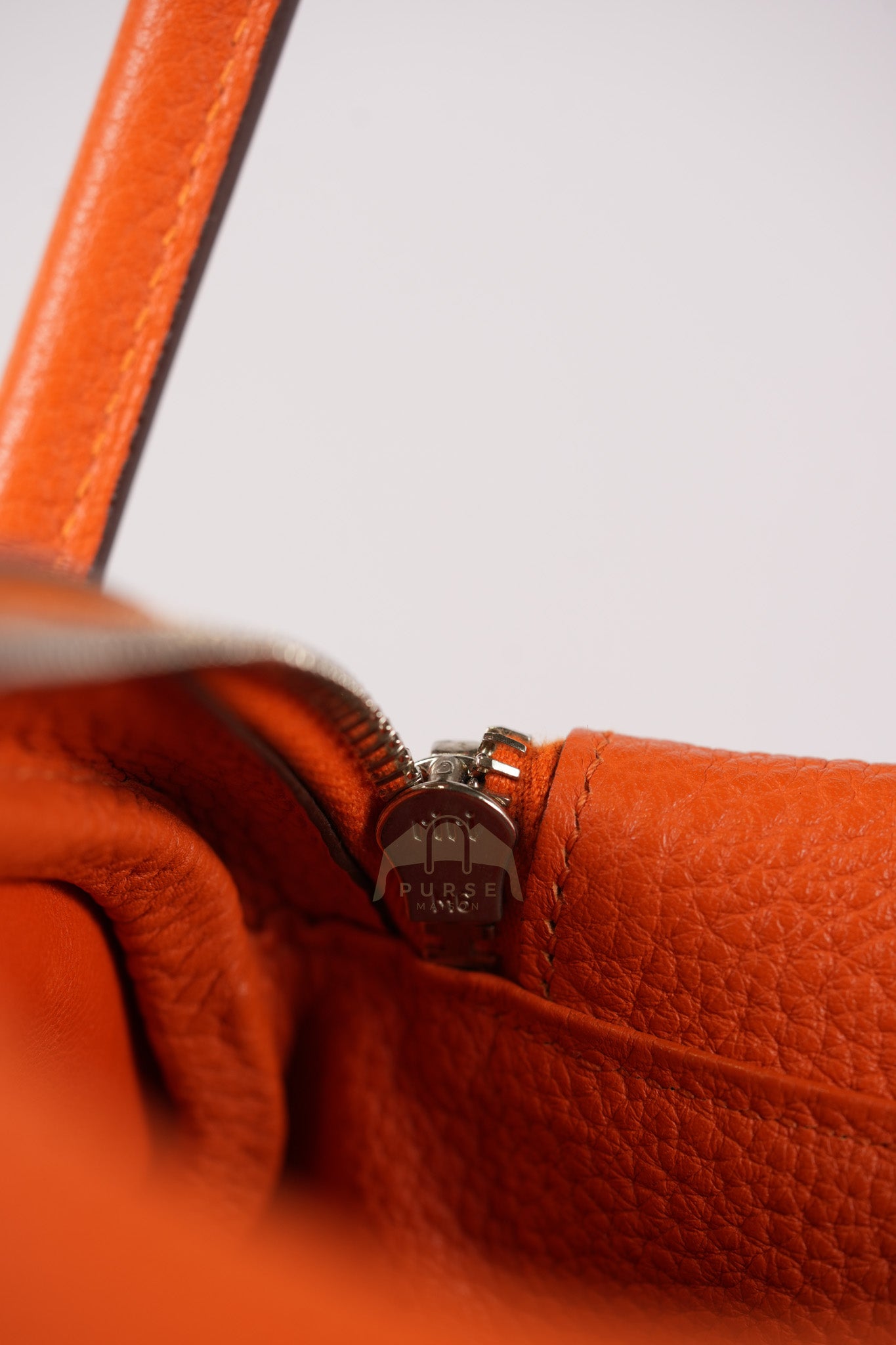 Lindy 34 in Orange Clemence Leather Palladium Hardware Stamp T(2015) | Purse Maison Luxury Bags Shop