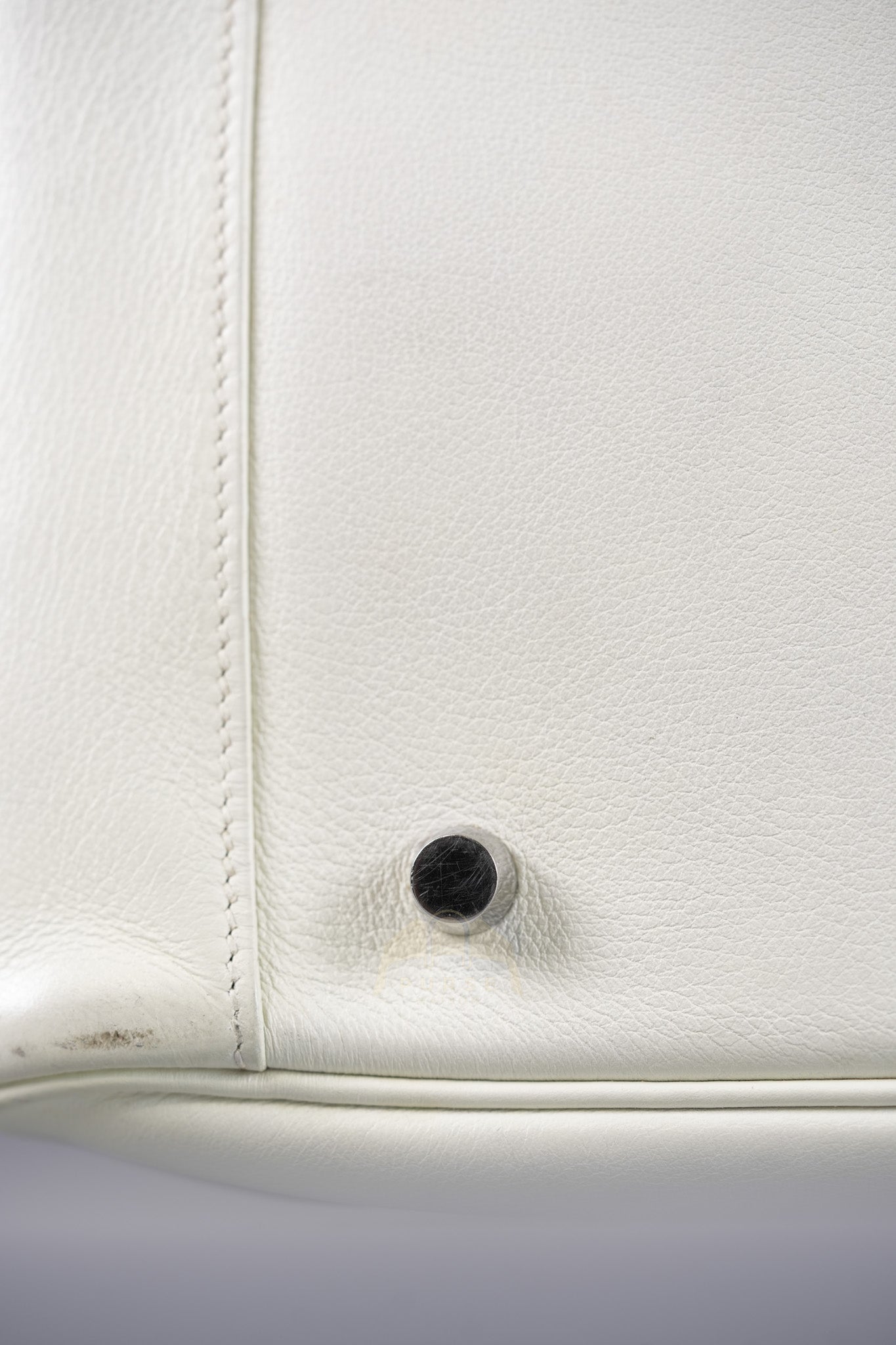Lindy 30 in White Evercolor Leather & Palladium Hardware Stamp Square K (2007) | Purse Maison Luxury Bags Shop