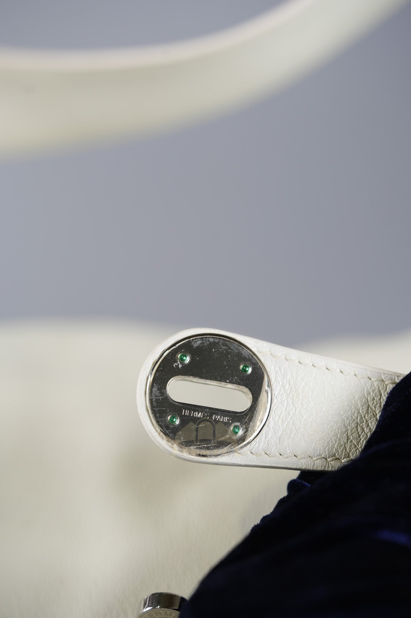 Lindy 30 in White Evercolor Leather & Palladium Hardware Stamp Square K (2007) | Purse Maison Luxury Bags Shop