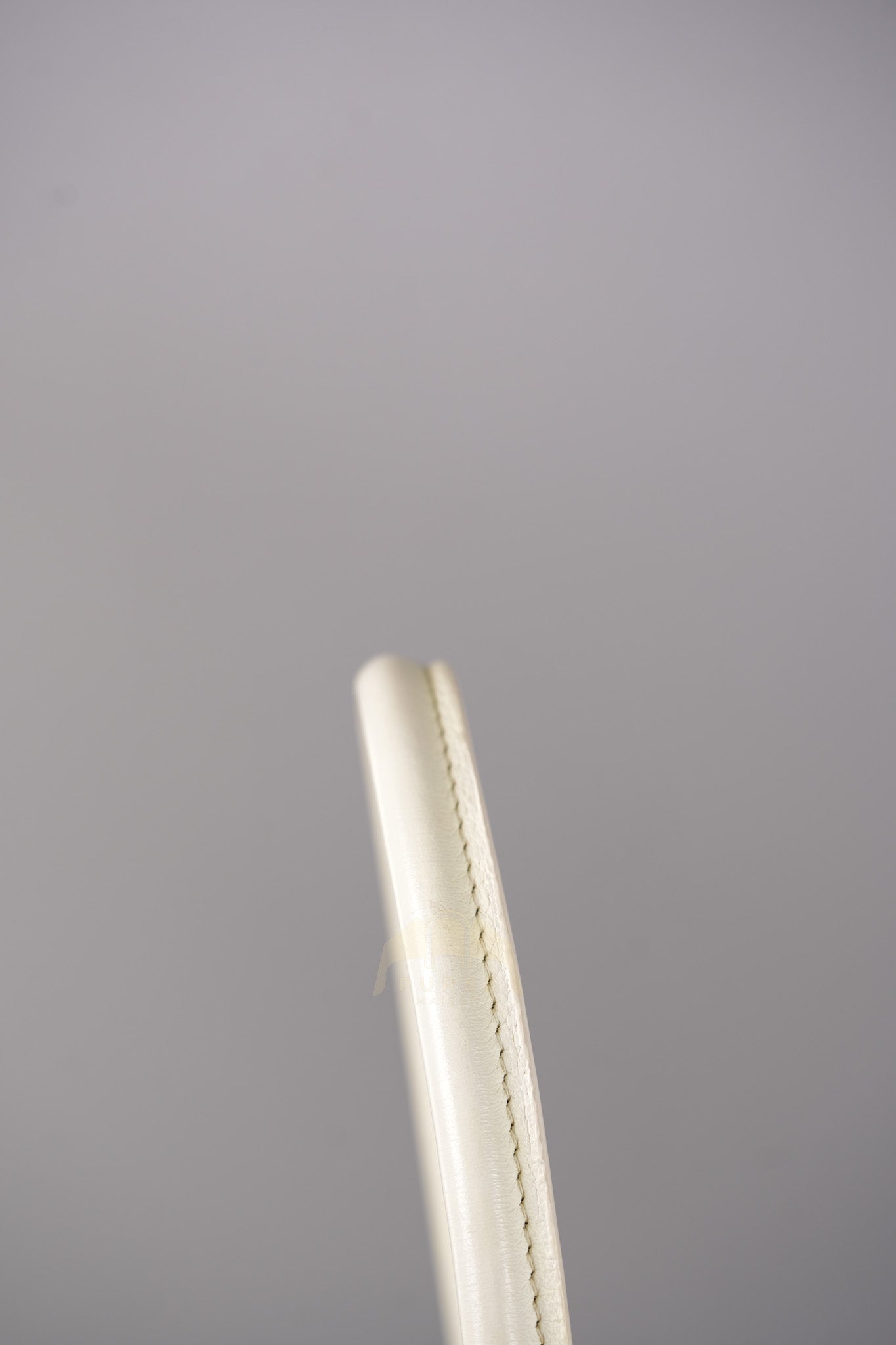 Lindy 30 in White Evercolor Leather & Palladium Hardware Stamp Square K (2007) | Purse Maison Luxury Bags Shop