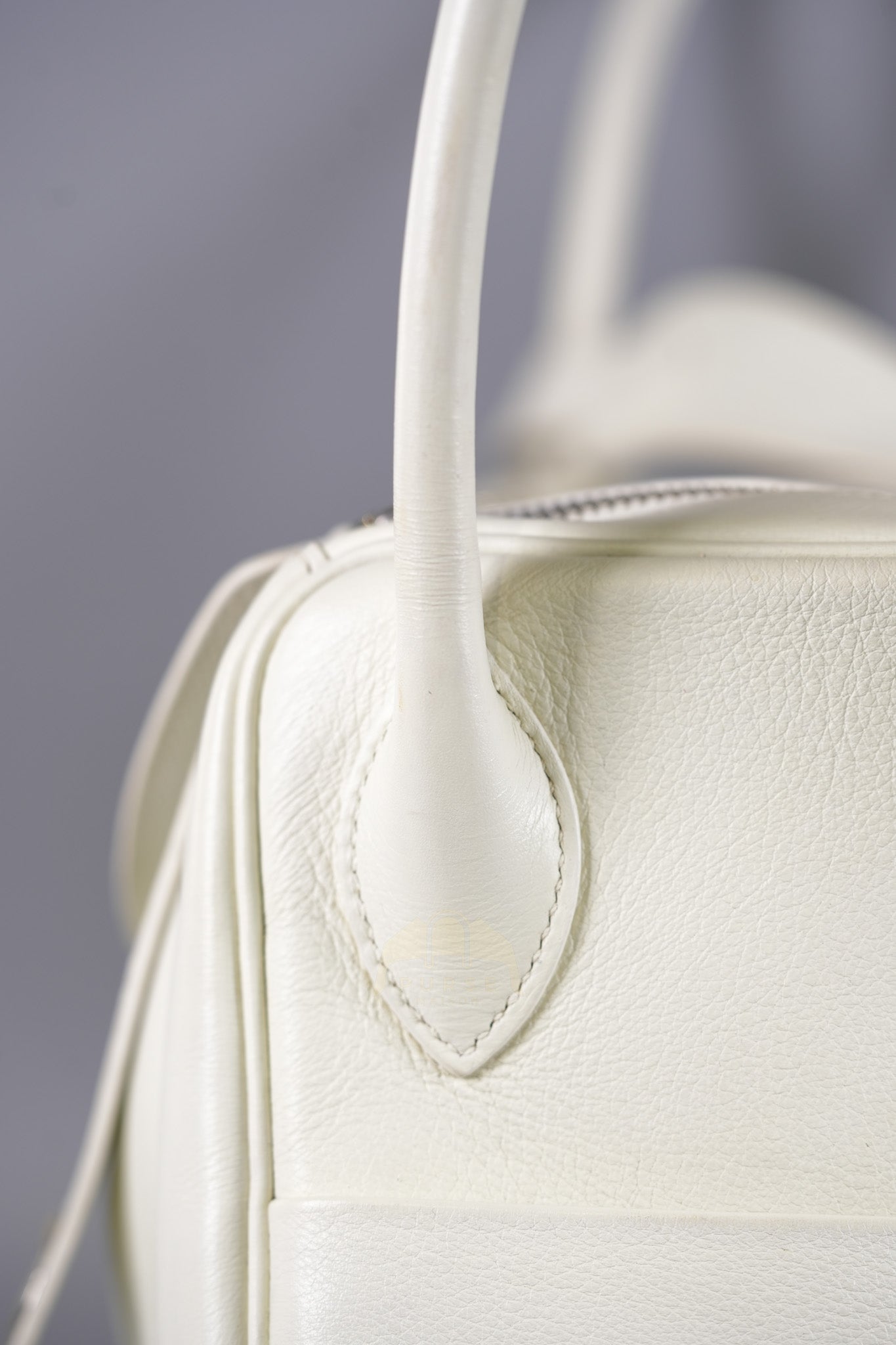 Lindy 30 in White Evercolor Leather & Palladium Hardware Stamp Square K (2007) | Purse Maison Luxury Bags Shop