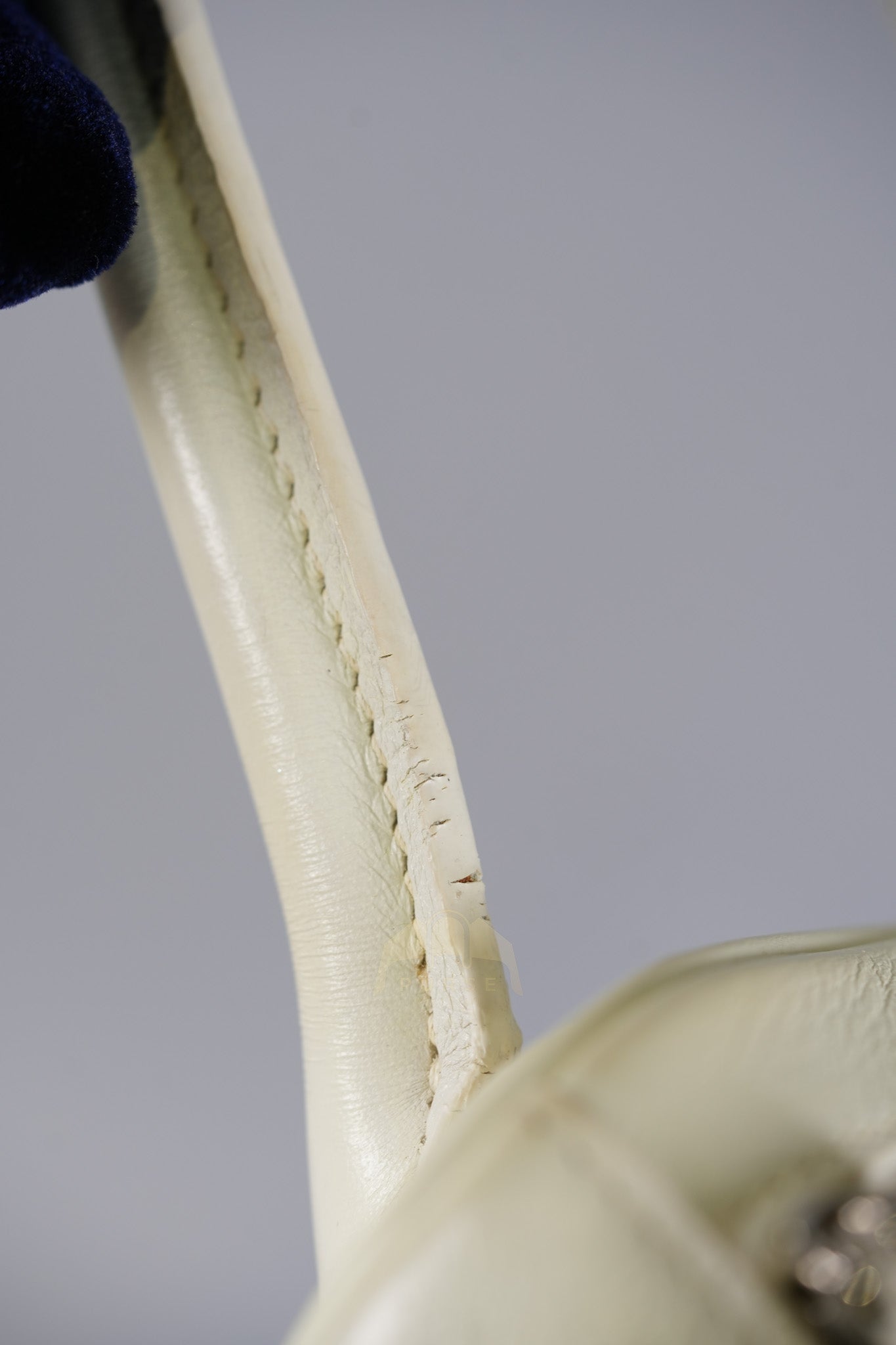 Lindy 30 in White Evercolor Leather & Palladium Hardware Stamp Square K (2007) | Purse Maison Luxury Bags Shop