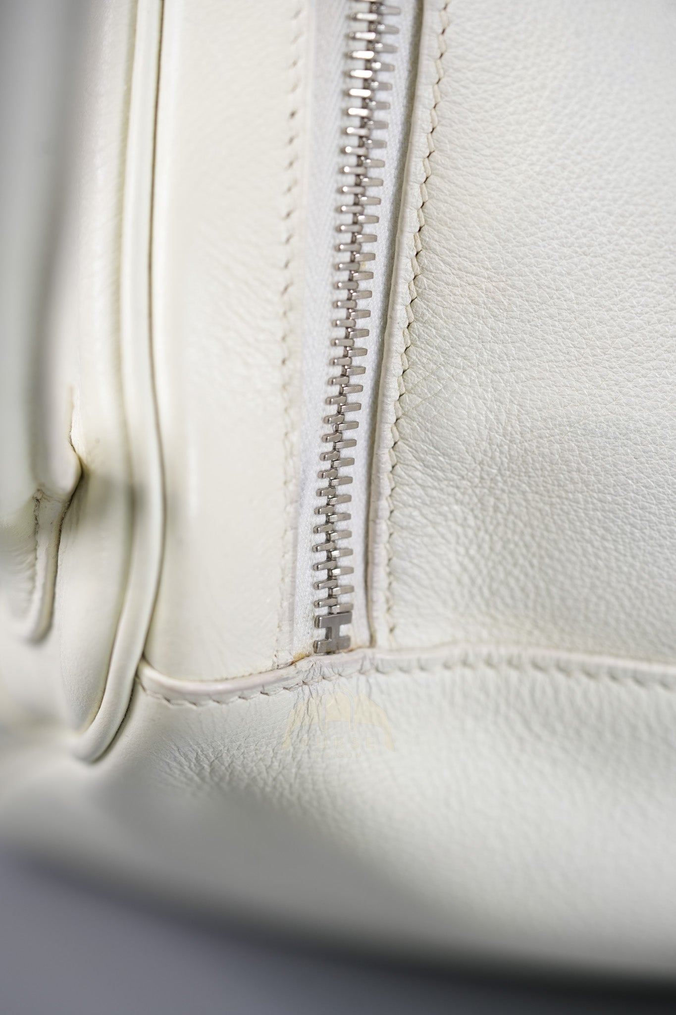 Lindy 30 in White Evercolor Leather & Palladium Hardware Stamp Square K (2007) | Purse Maison Luxury Bags Shop