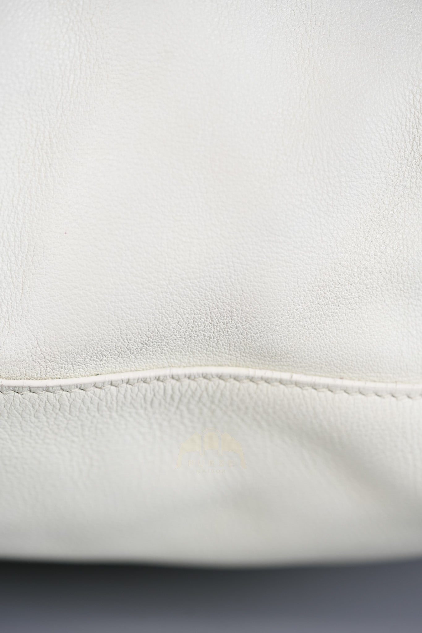 Lindy 30 in White Evercolor Leather & Palladium Hardware Stamp Square K (2007) | Purse Maison Luxury Bags Shop