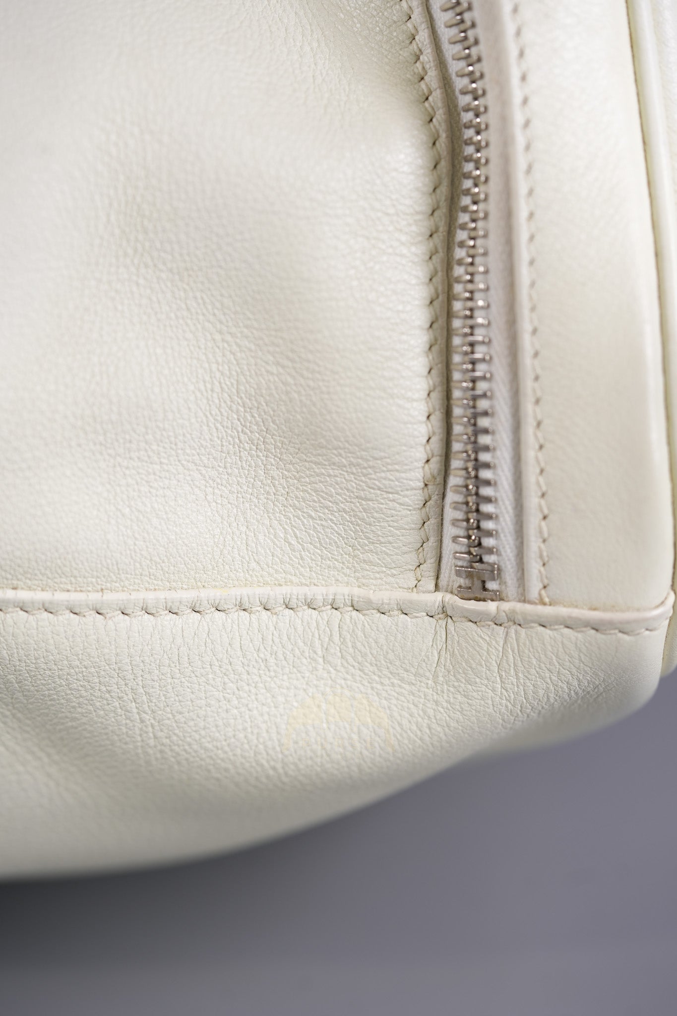 Lindy 30 in White Evercolor Leather & Palladium Hardware Stamp Square K (2007) | Purse Maison Luxury Bags Shop