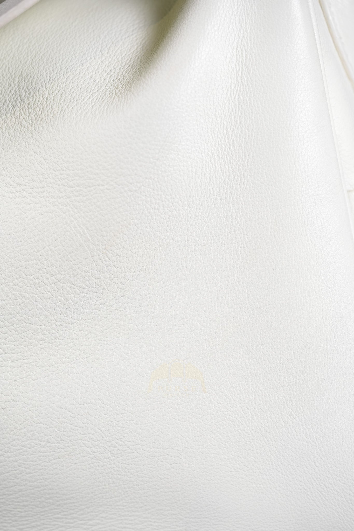 Lindy 30 in White Evercolor Leather & Palladium Hardware Stamp Square K (2007) | Purse Maison Luxury Bags Shop
