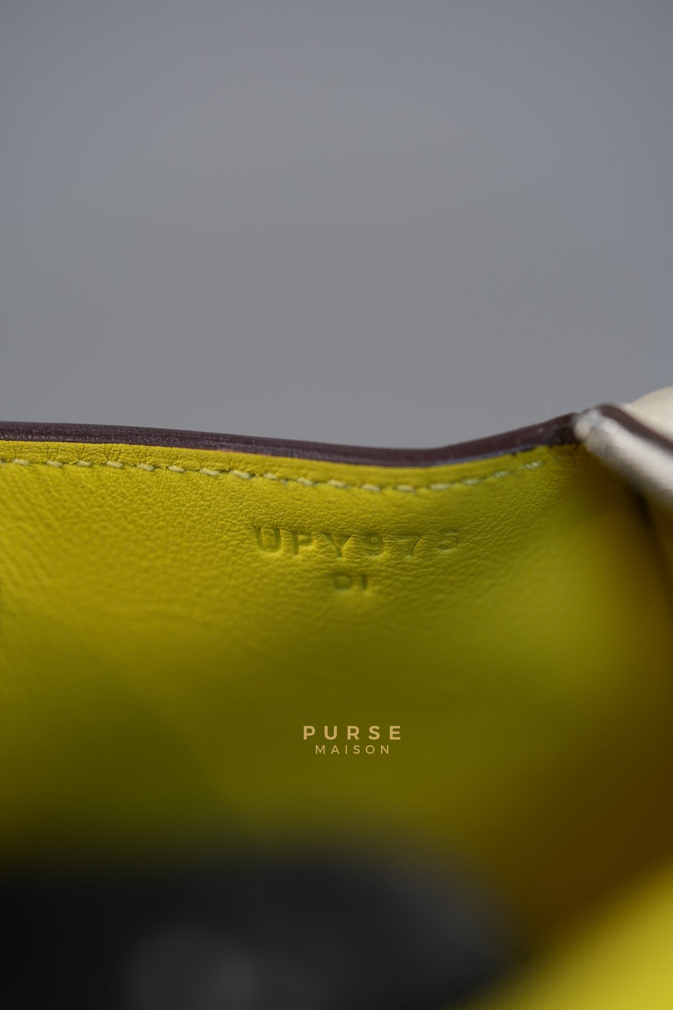 Lindy Mini Verso Veau Swift Nata/Lime & Palladium Hardware Stamp U (2022) | Purse Maison Luxury Bags Shop