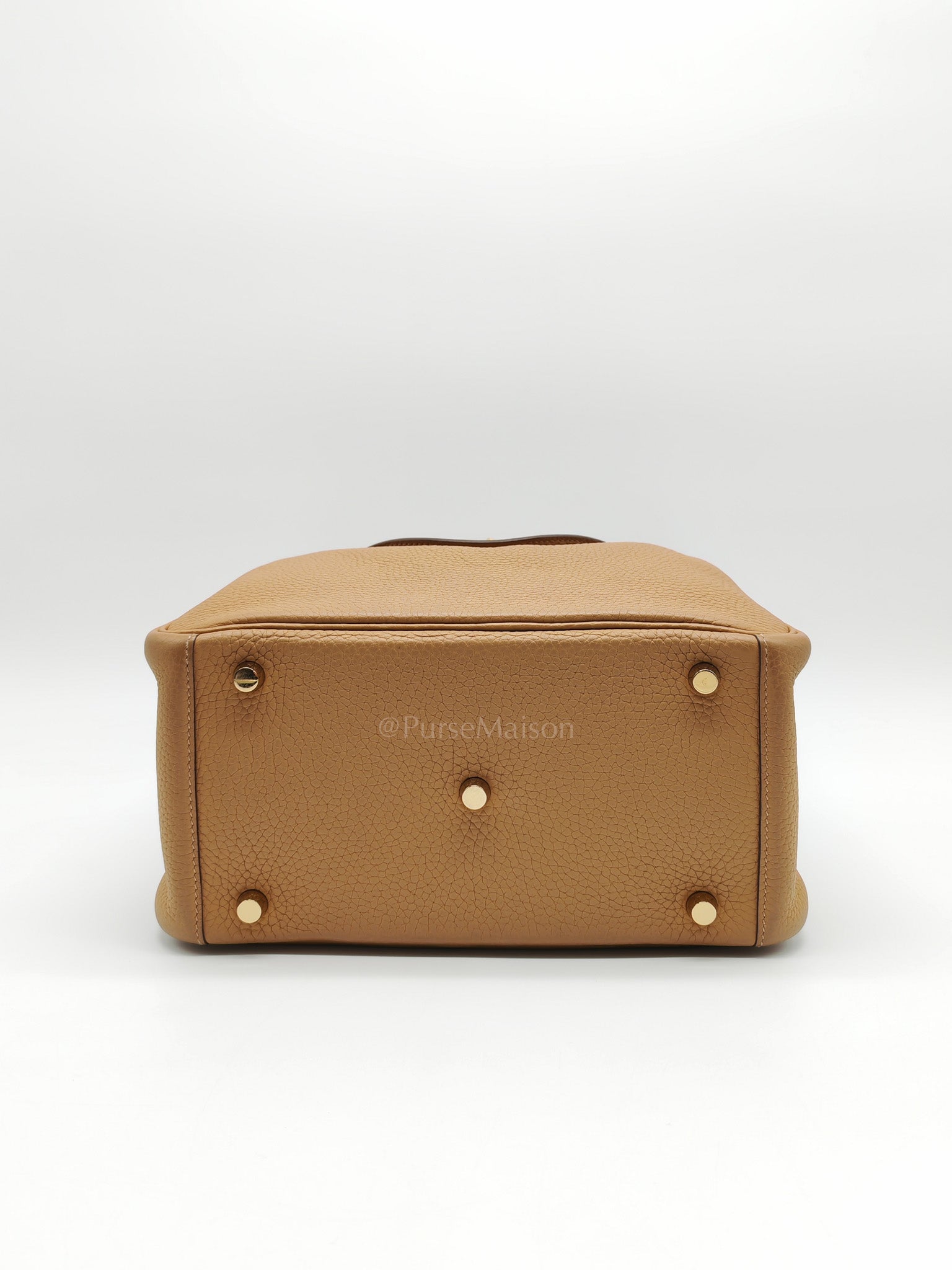 Lindy 26 in Biscuit Clemence Leather & Gold Hardware Stamp B (2023)