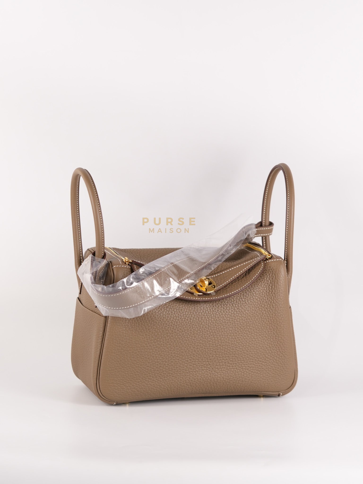 Lindy 26 in Etoupe Taurillon Clemence Leather & Gold Hardware Stamp K (2025)
