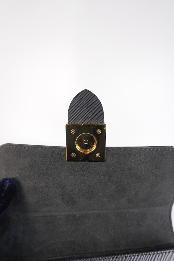 Locky BB in Black Epi Leather and Gold Hardware (Date Code: FL0189) | Purse Maison Luxury Bags Shop