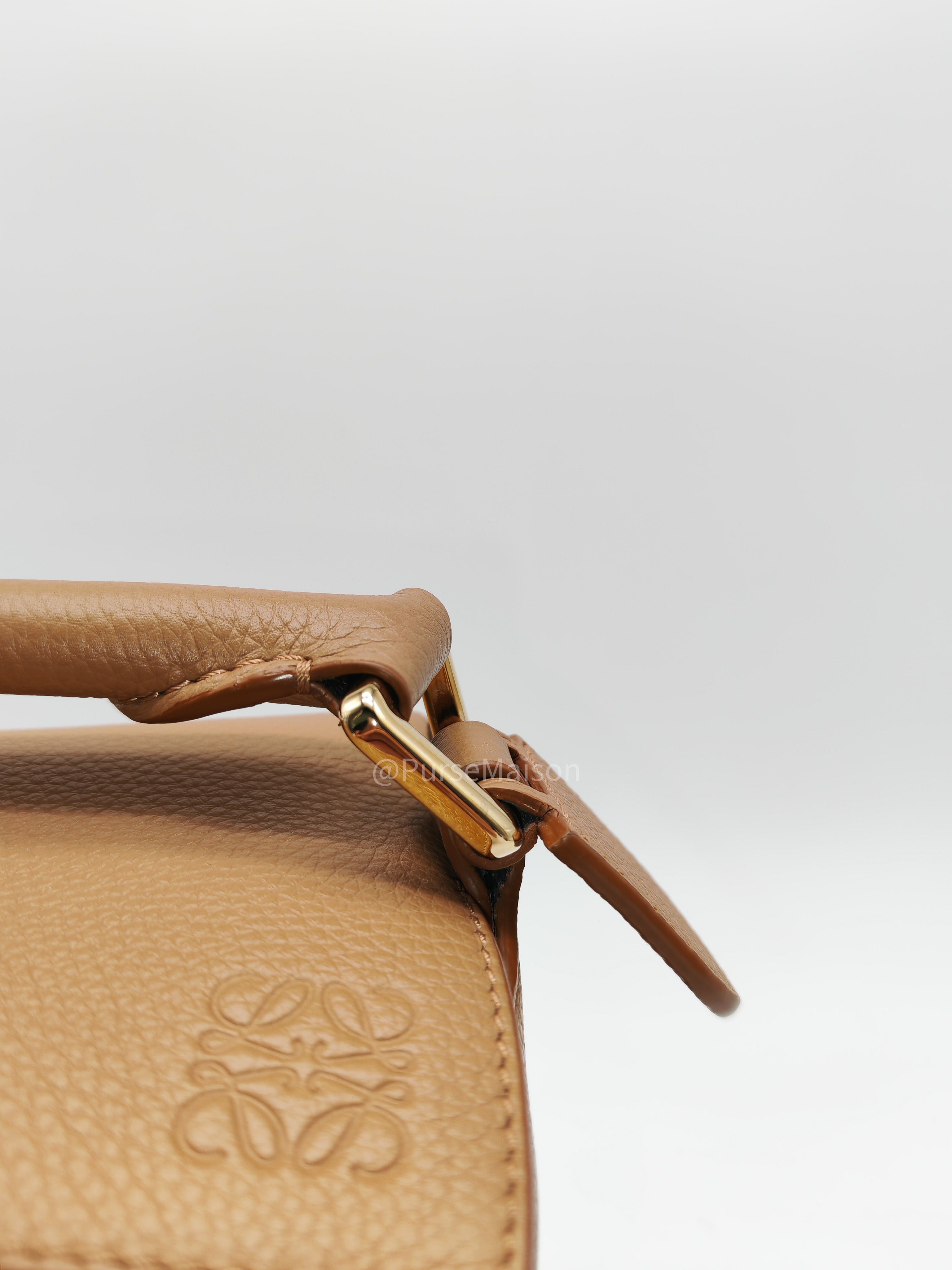 Loewe Puzzle Edge Small in Toffee Grained Calfskin Leather Shoulder Bag | Purse Maison Luxury Bags Shop