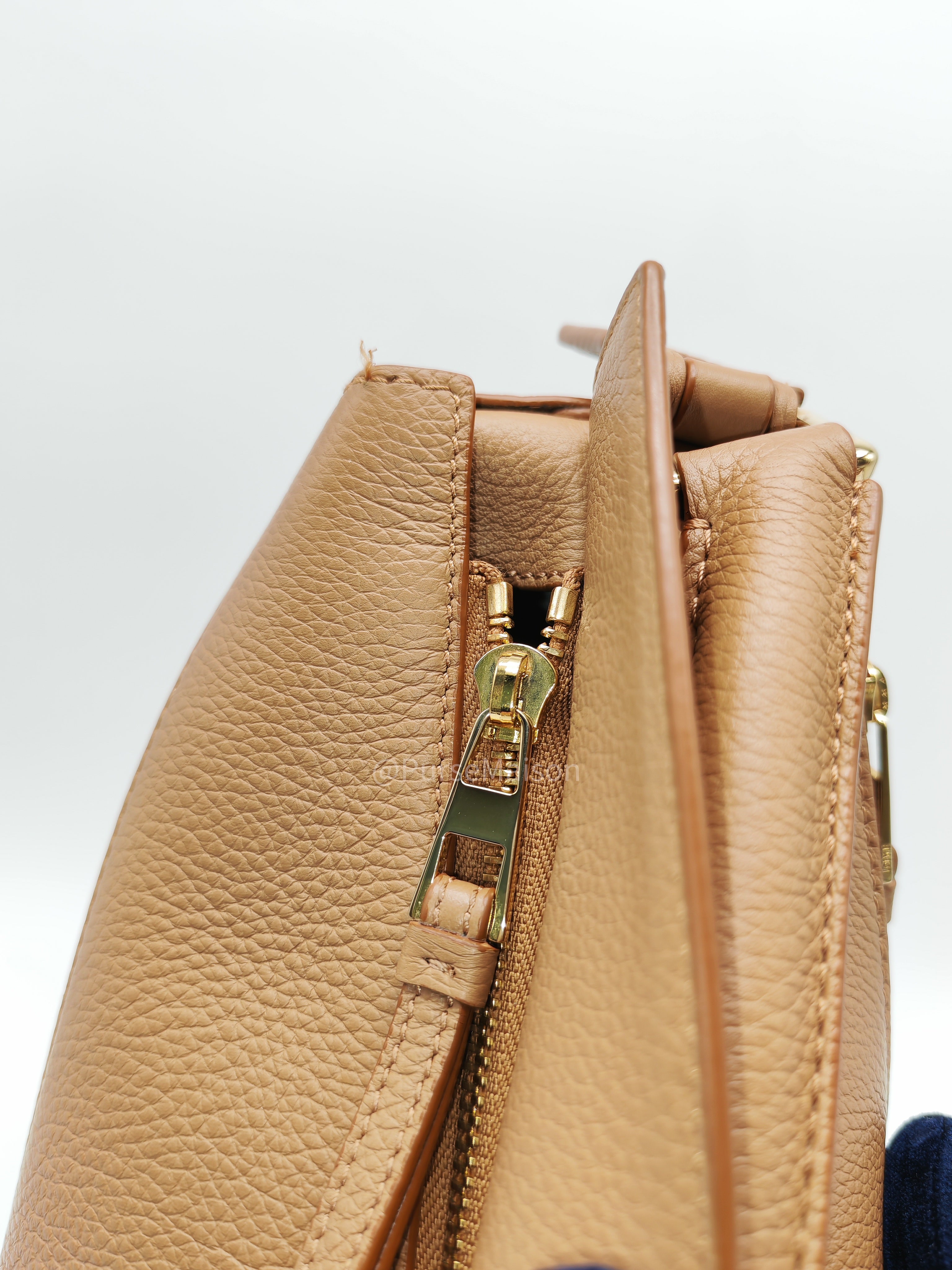 Loewe Puzzle Edge Small in Toffee Grained Calfskin Leather Shoulder Bag | Purse Maison Luxury Bags Shop