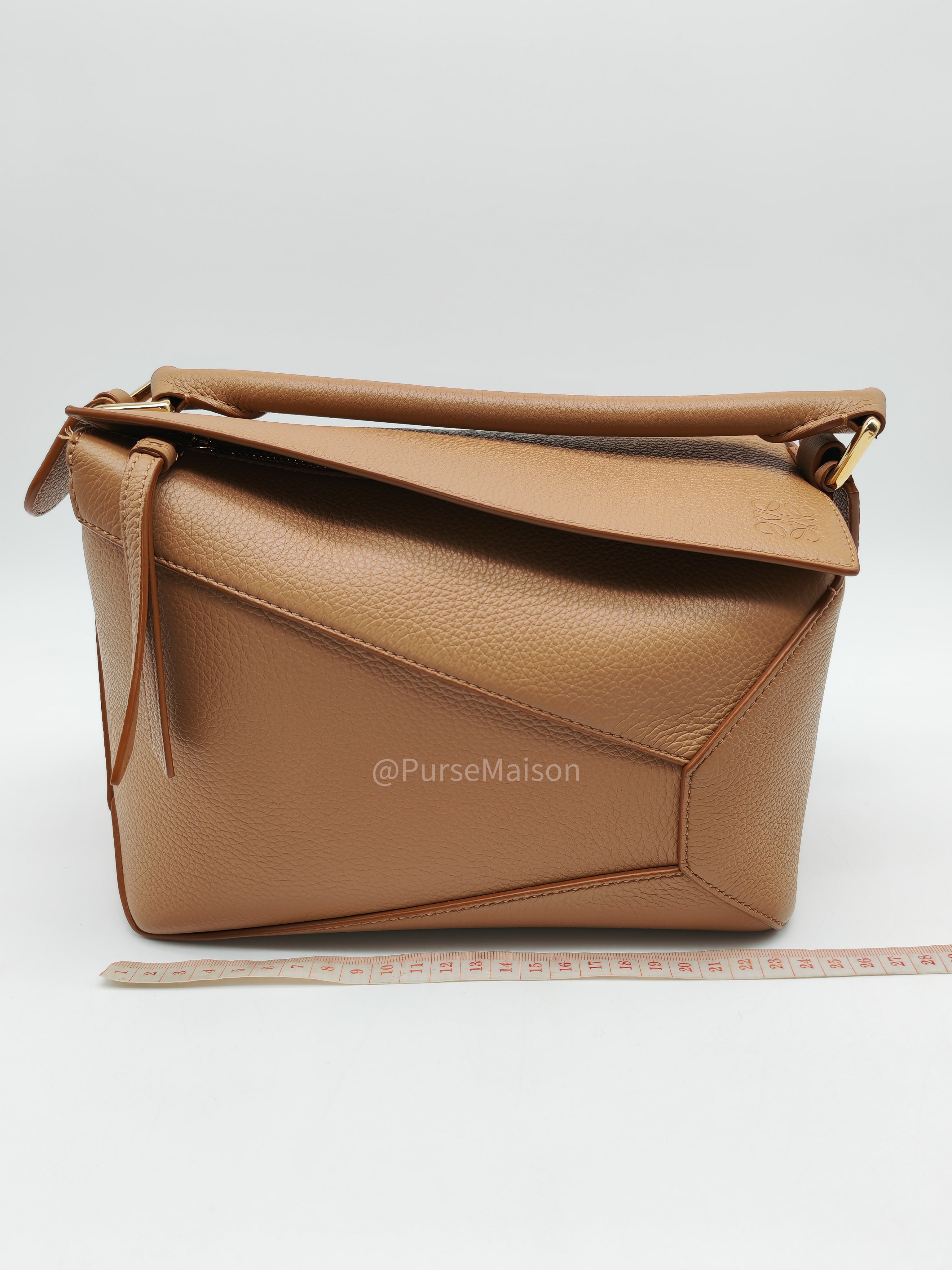 Loewe Puzzle Edge Small in Toffee Grained Calfskin Leather Shoulder Bag | Purse Maison Luxury Bags Shop