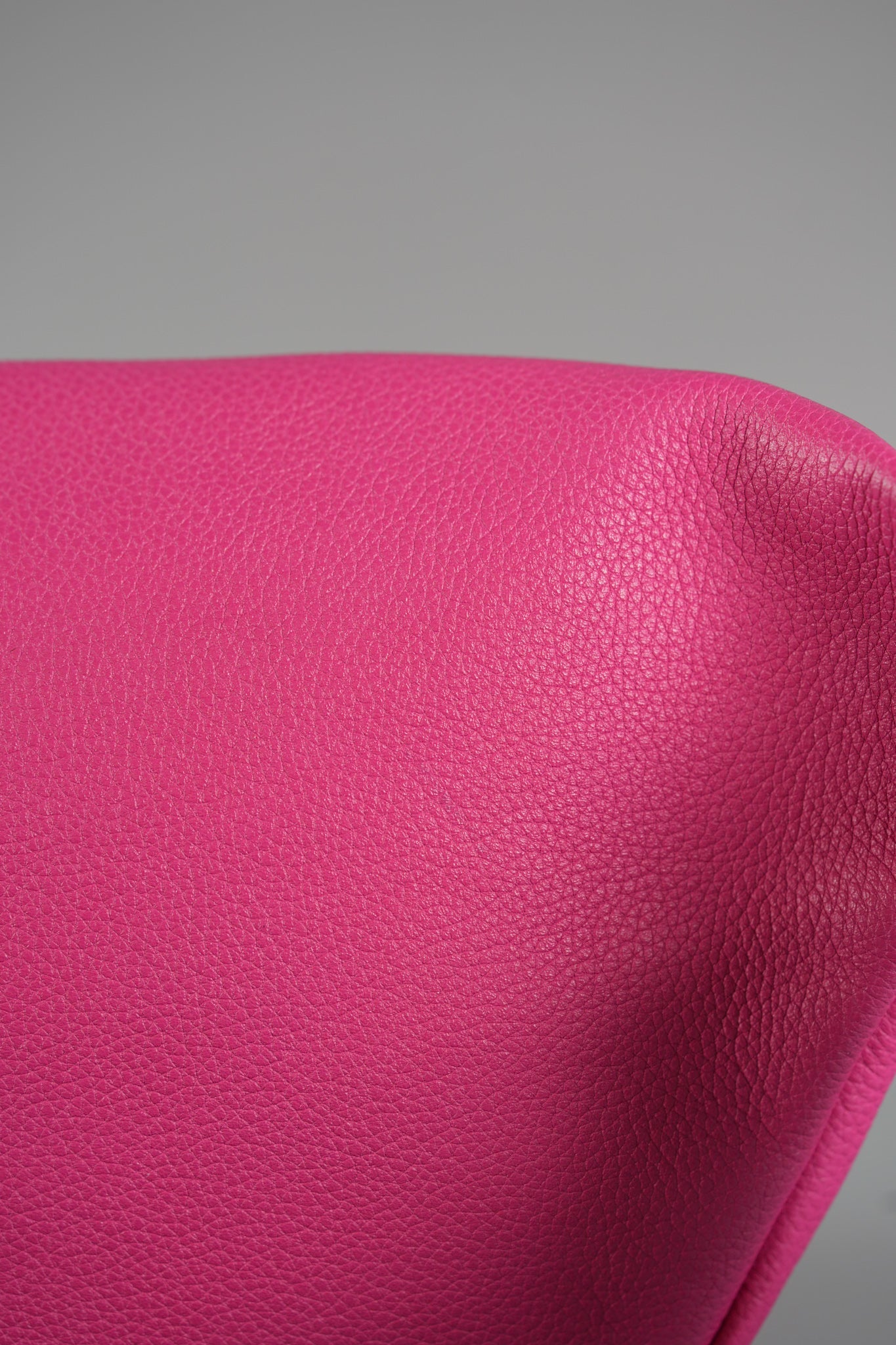 Logo Bum Bag in Pink Leather | Purse Maison Luxury Bags Shop