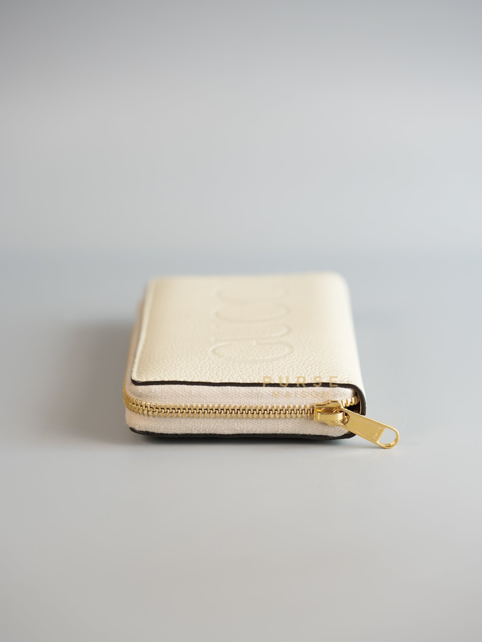 Logo Zipped Long Wallet in Ivory Leather | Purse Maison Luxury Bags Shop