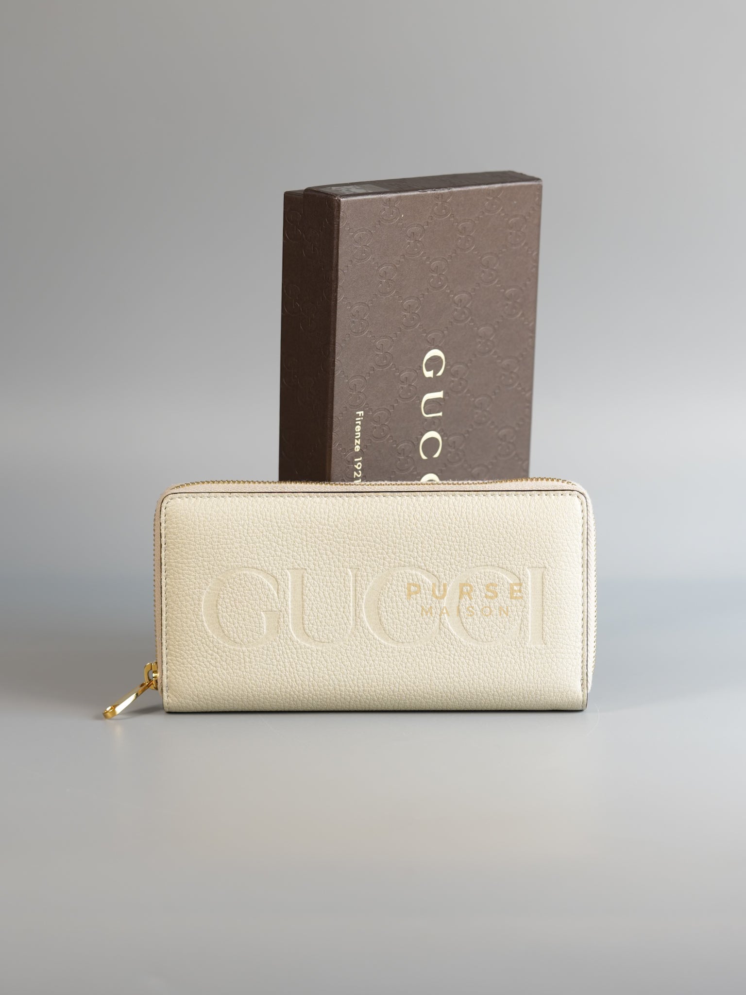 Logo Zipped Long Wallet in Ivory Leather | Purse Maison Luxury Bags Shop