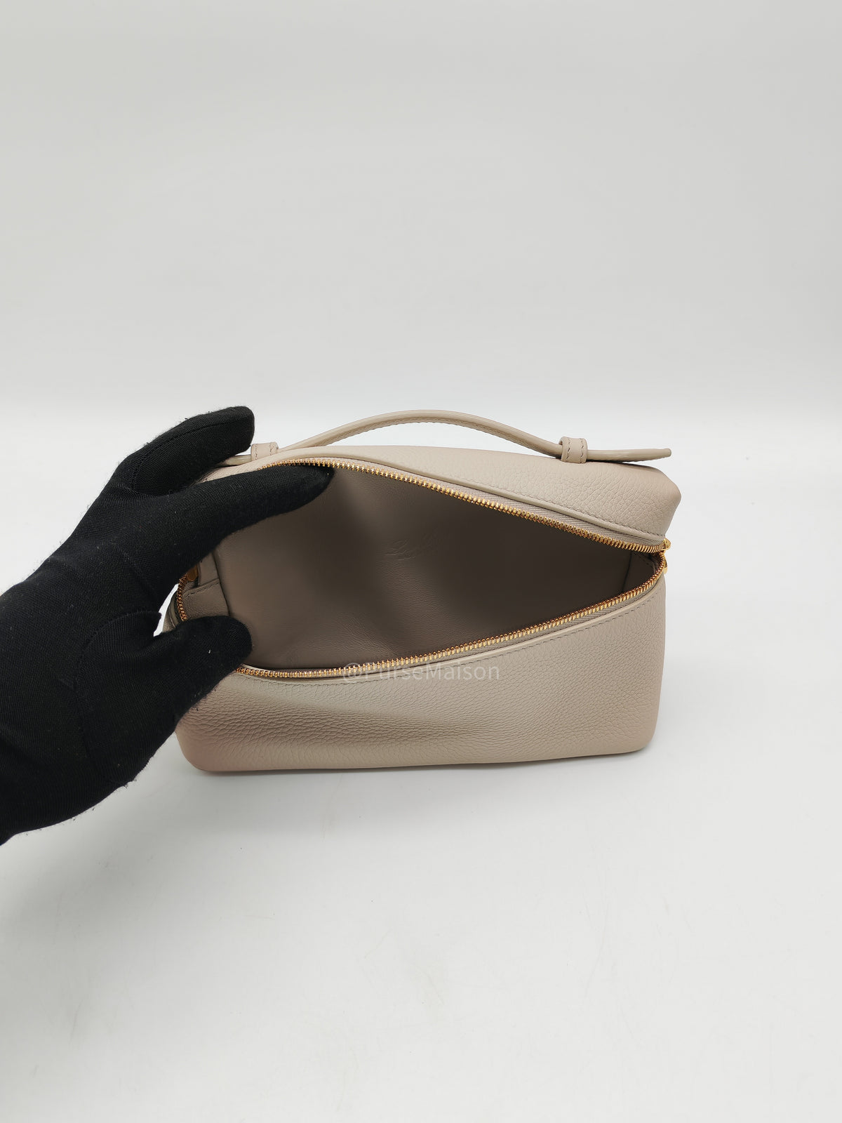 Loro Piana Extra Pocket L19 in Whisper White/Sun Gold Tender Calfskin Leather | Purse Maison Luxury Bags Shop