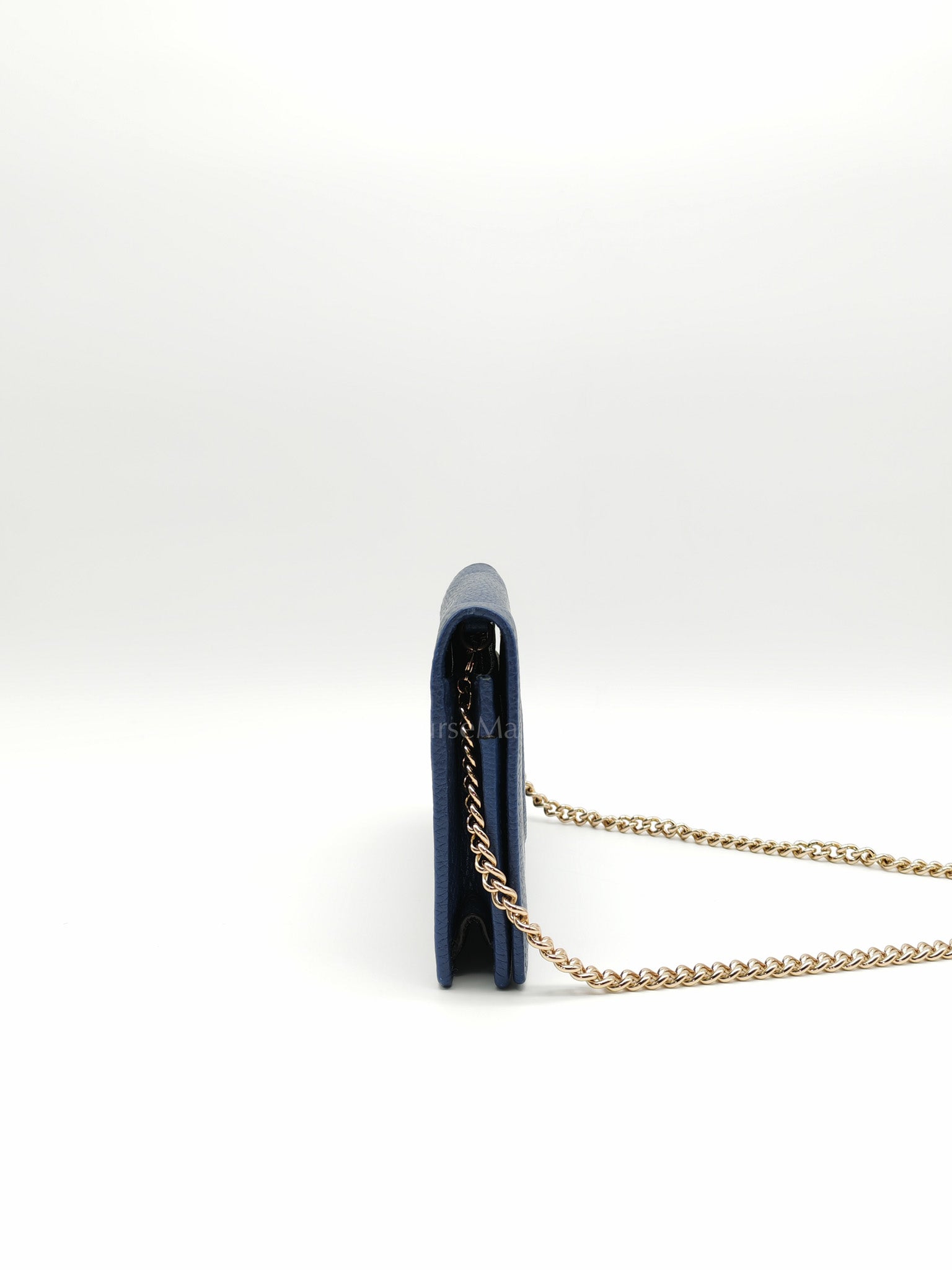 Soho Wallet on Chain in Blue Grained Leather Light Gold Hardware