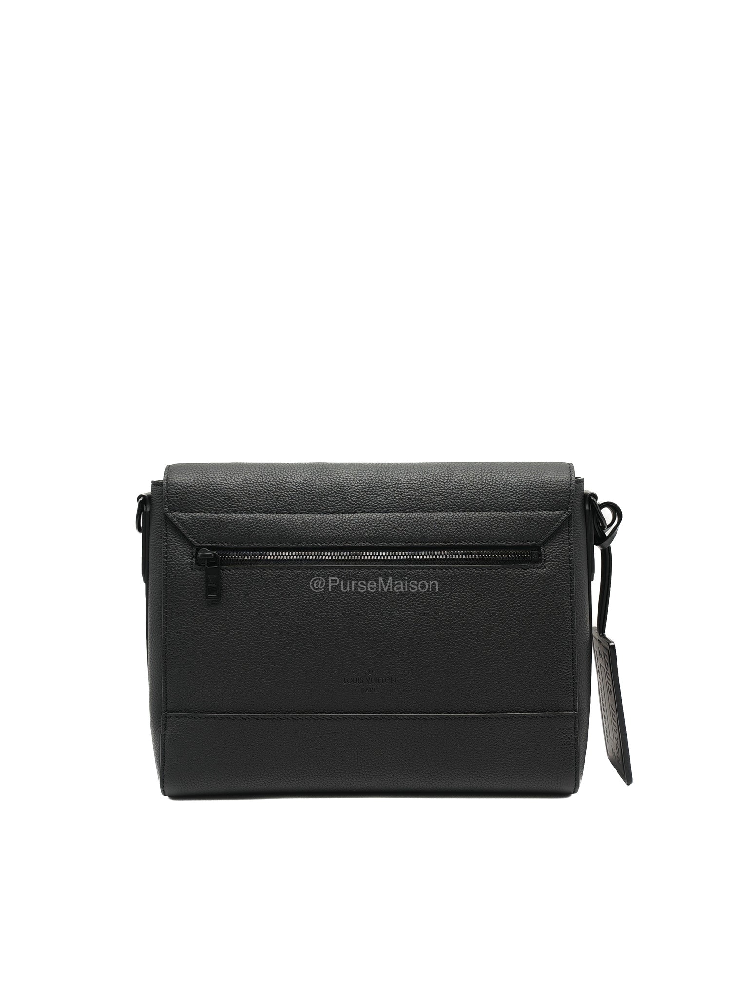 Louis Vuitton Aerogram Takeoff Messenger Bag in Black Grained Leather (Microchip) | Purse Maison Luxury Bags Shop