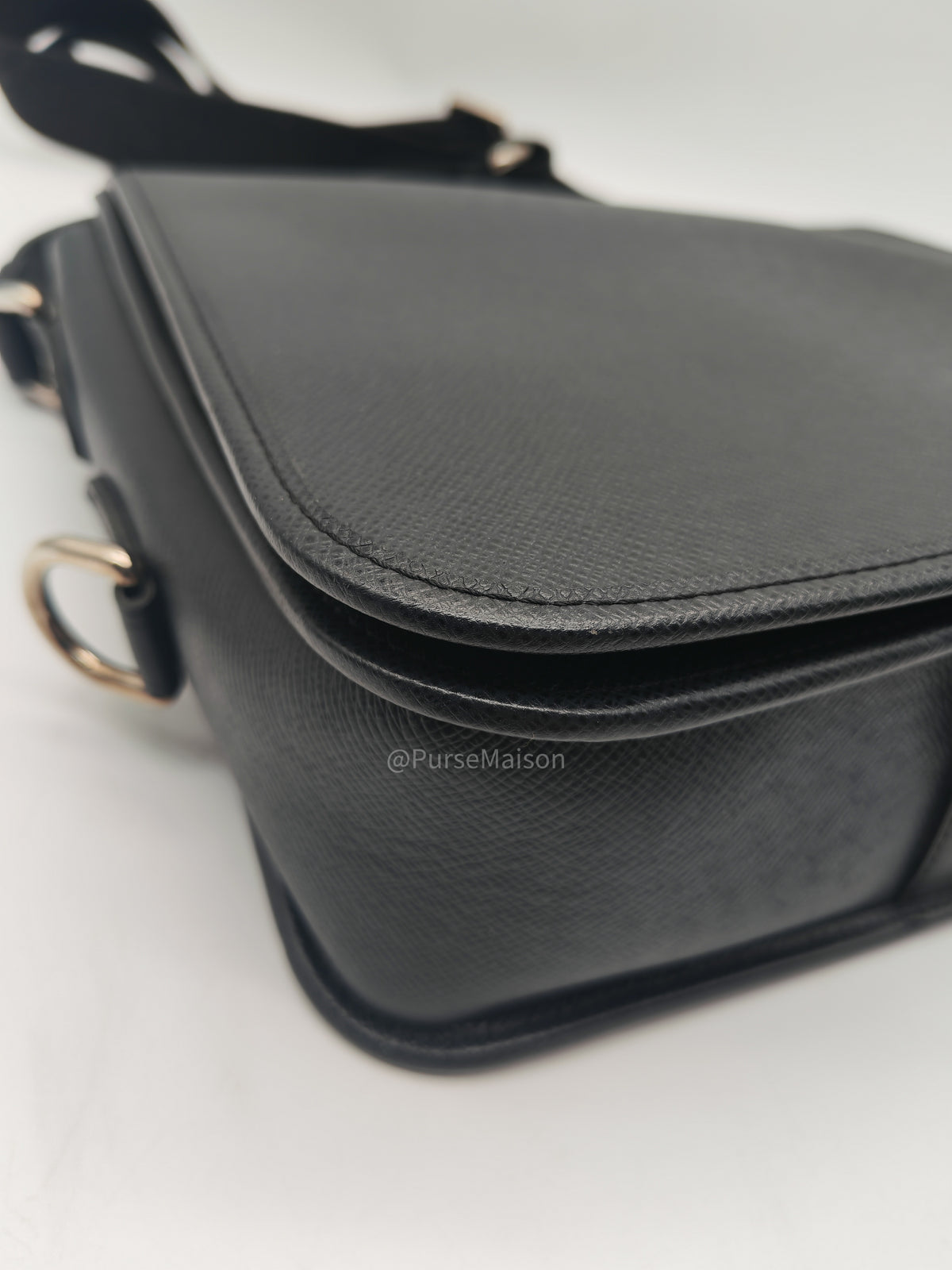 Louis Vuitton Andrei Messenger Bag in Black Taiga Leather and Silver Hardware (Datecode: BA2008) | Purse Maison Luxury Bags Shop