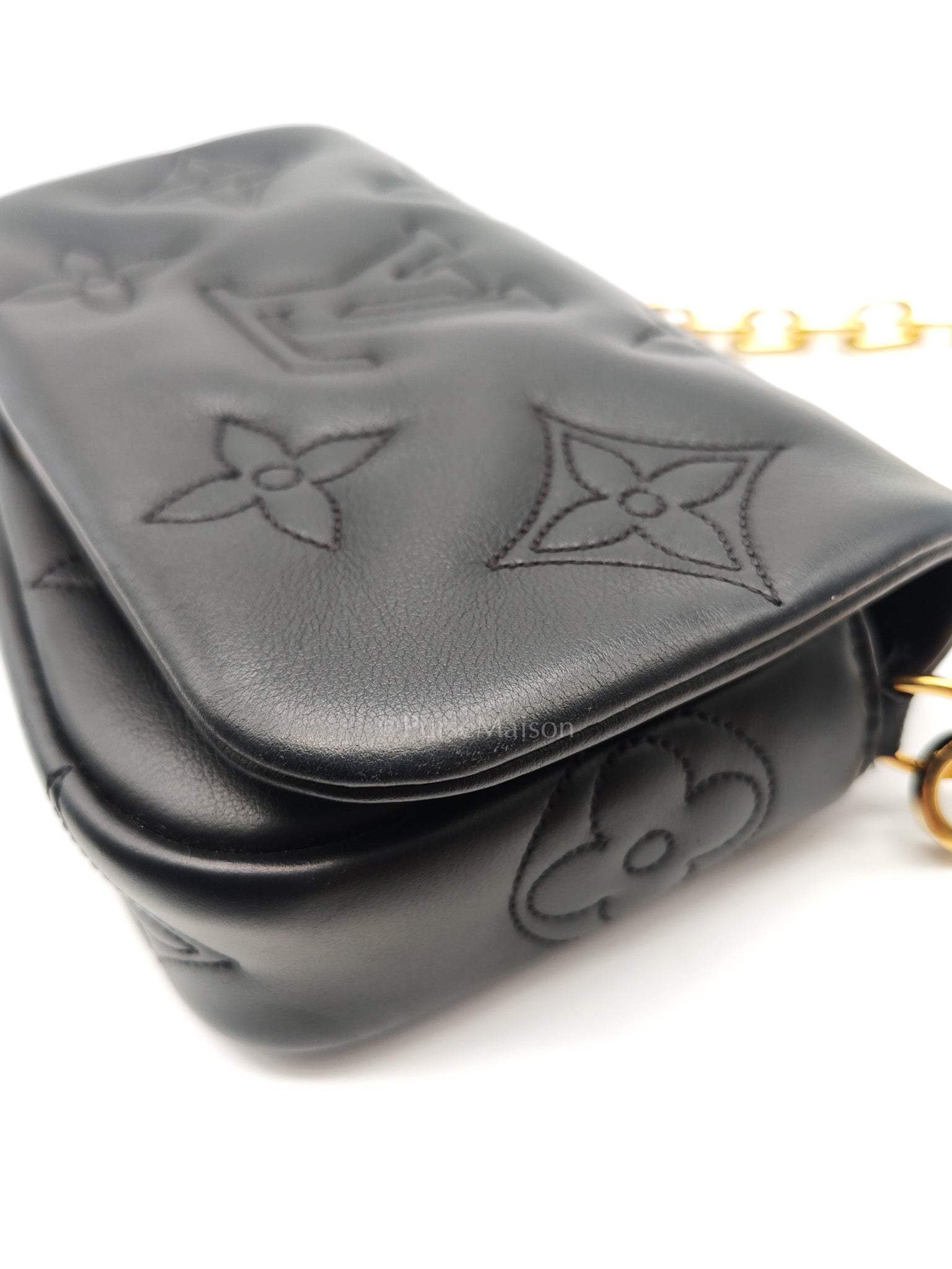 Louis Vuitton Bubblegram Wallet on Strap in Black Quilted Calfskin Leather and Gold Hardware Microchip | Purse Maison Luxury Bags Shop