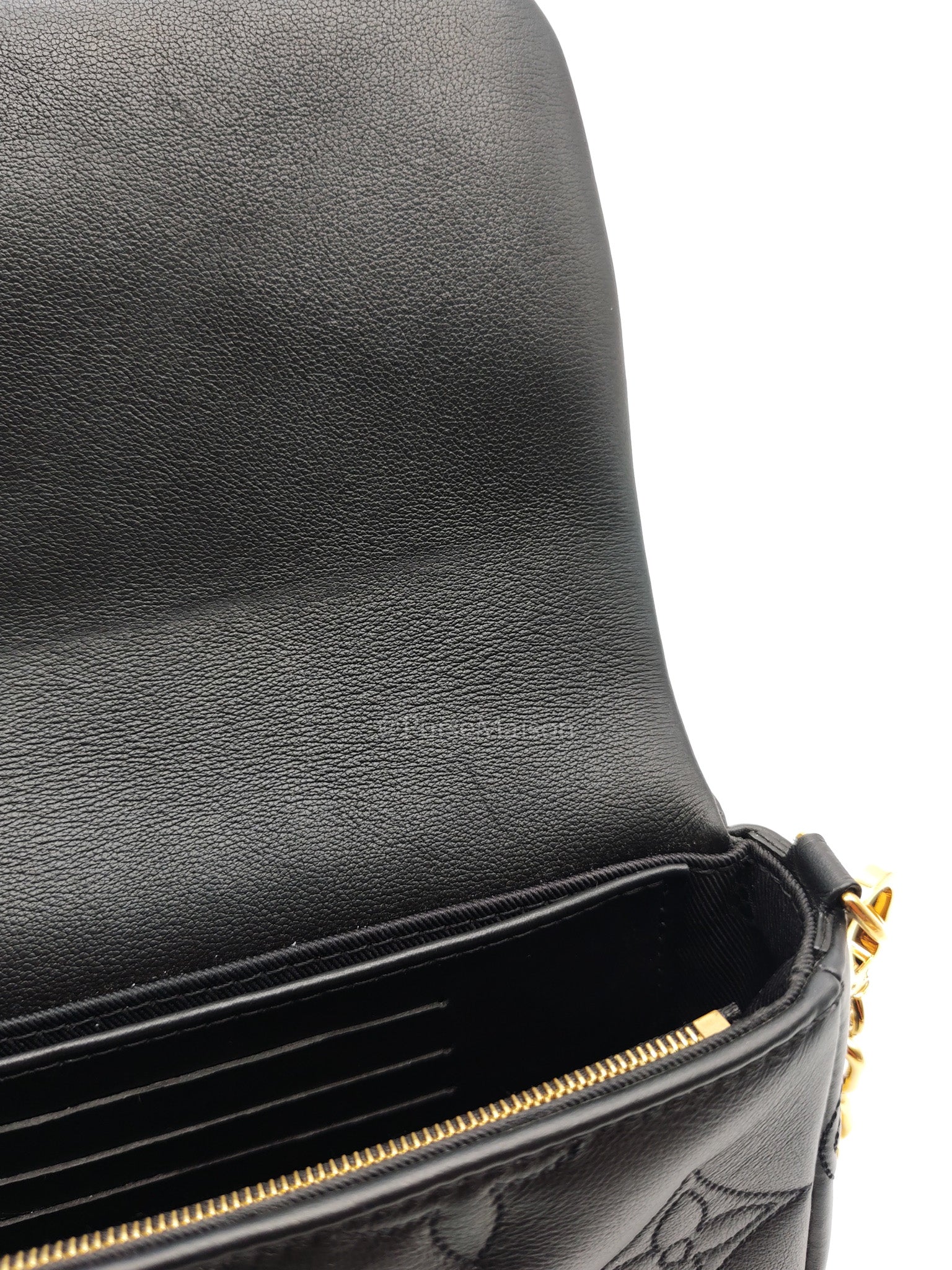 Louis Vuitton Bubblegram Wallet on Strap in Black Quilted Calfskin Leather and Gold Hardware Microchip | Purse Maison Luxury Bags Shop