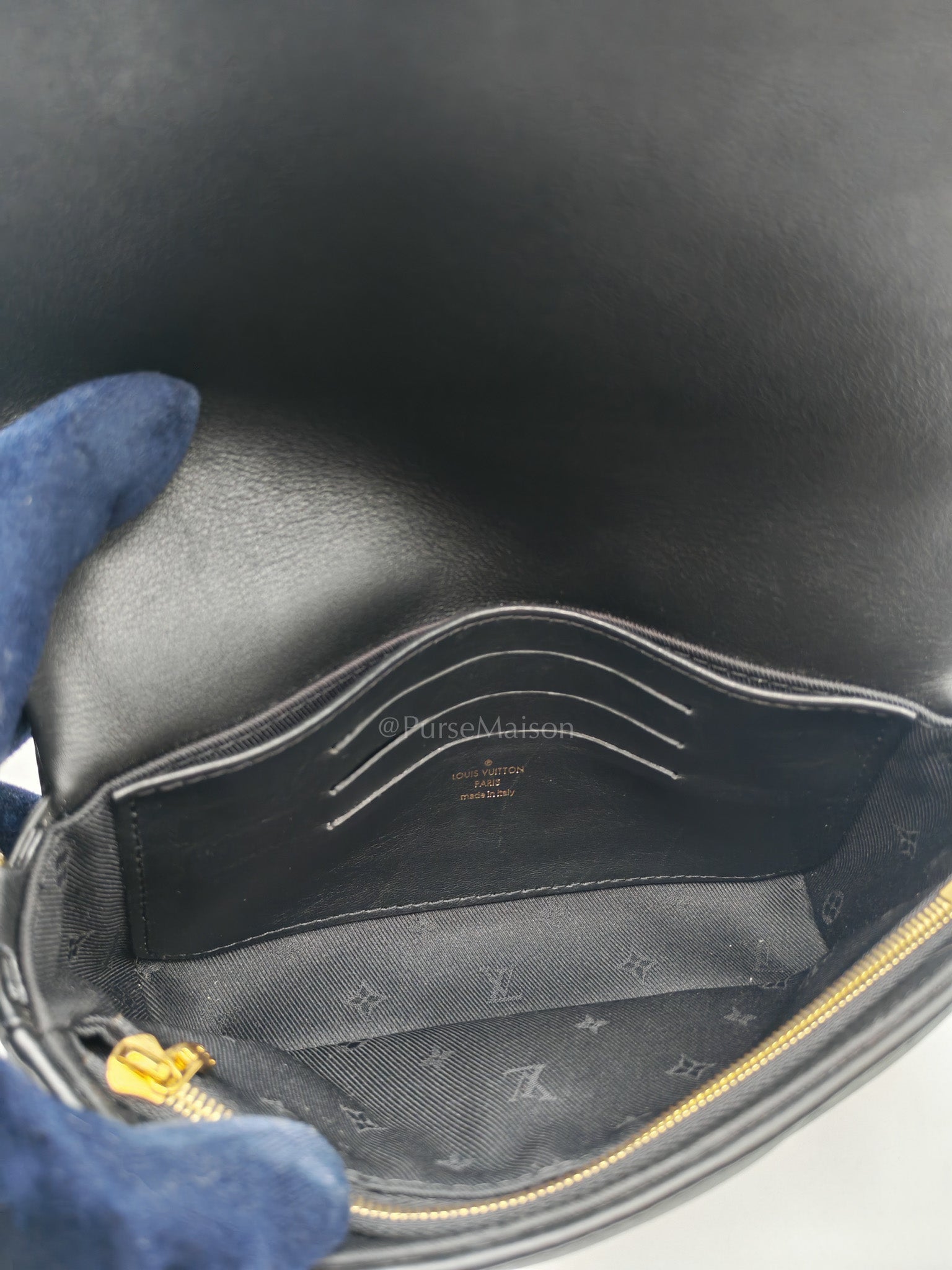 Louis Vuitton Bubblegram Wallet on Strap in Black Quilted Calfskin Leather and Gold Hardware Microchip | Purse Maison Luxury Bags Shop