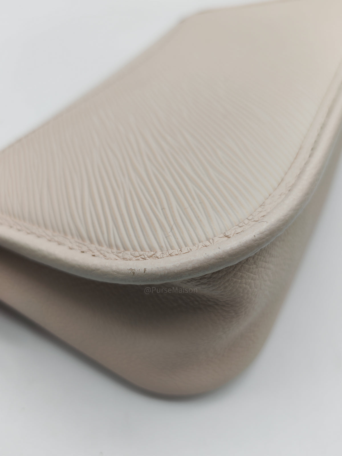 Louis Vuitton Buci Crossbody Bag in Off-White Beige Epi Leather and Silver Hardware Microchip | Purse Maison Luxury Bags Shop