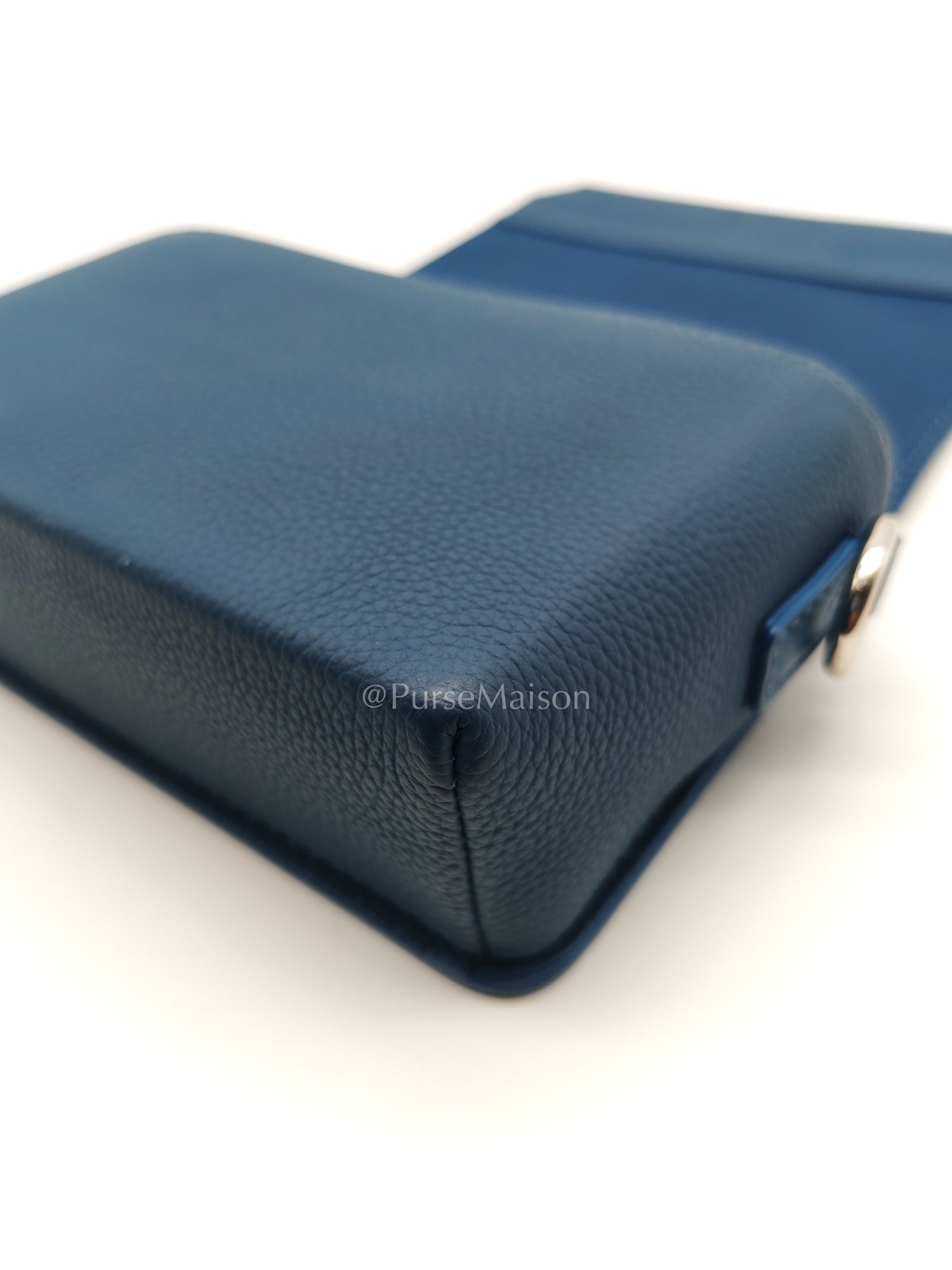 Louis Vuitton Fastline Wearable Wallet in Atlantic Blue Cowhide Leather and Silver Hardware Microchip | Purse Maison Luxury Bags Shop