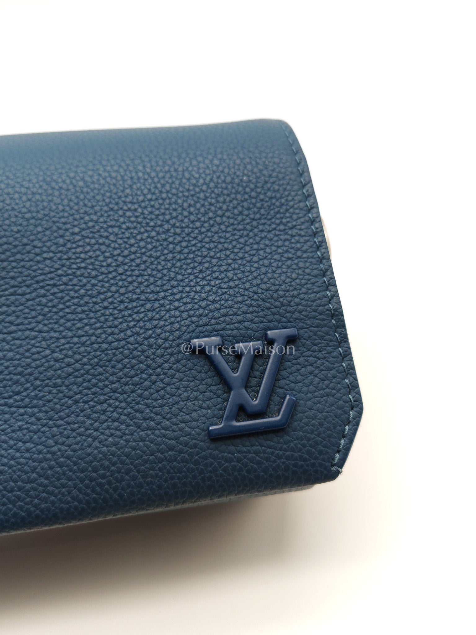 Louis Vuitton Fastline Wearable Wallet in Atlantic Blue Cowhide Leather and Silver Hardware Microchip | Purse Maison Luxury Bags Shop