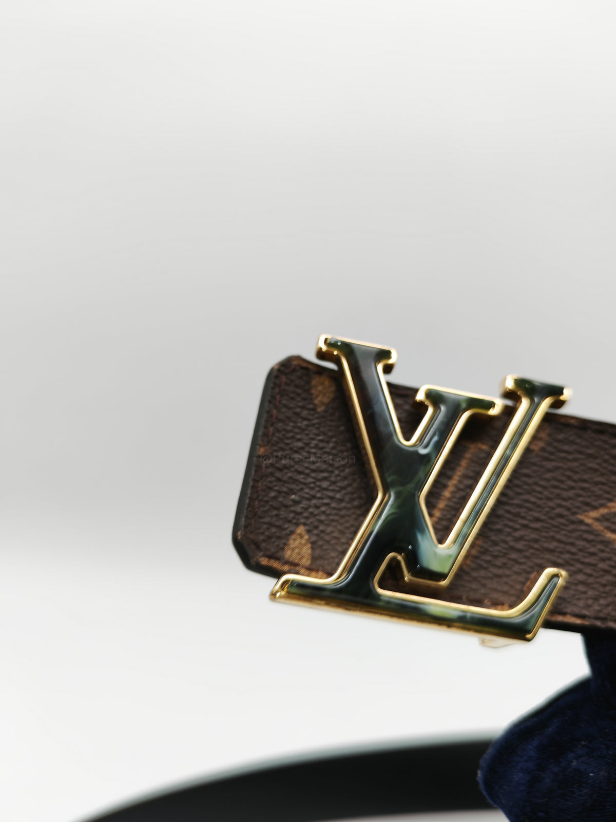 Louis Vuitton Initiales Reversible Belt in Monogram Canvas and Gold Hardware Size 85/34 (Datecode: JJ2220) | Purse Maison Luxury Bags Shop